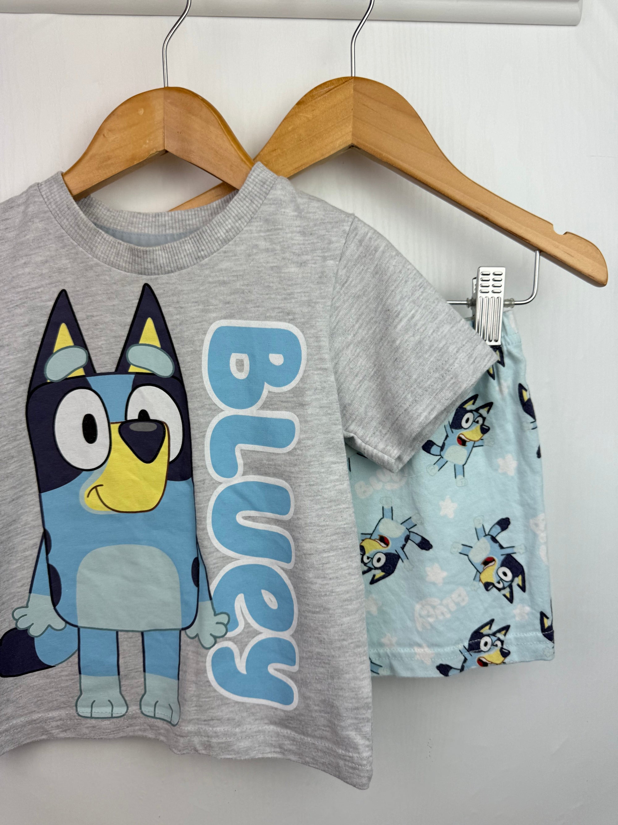Mothercare Bluey Short Sleeve Pyjama Set - Boys 18 - 24 Months - Little Ones Preloved. Second Hand Children's & Preloved Baby, Kids, Girls & Boys Clothes. UK online
