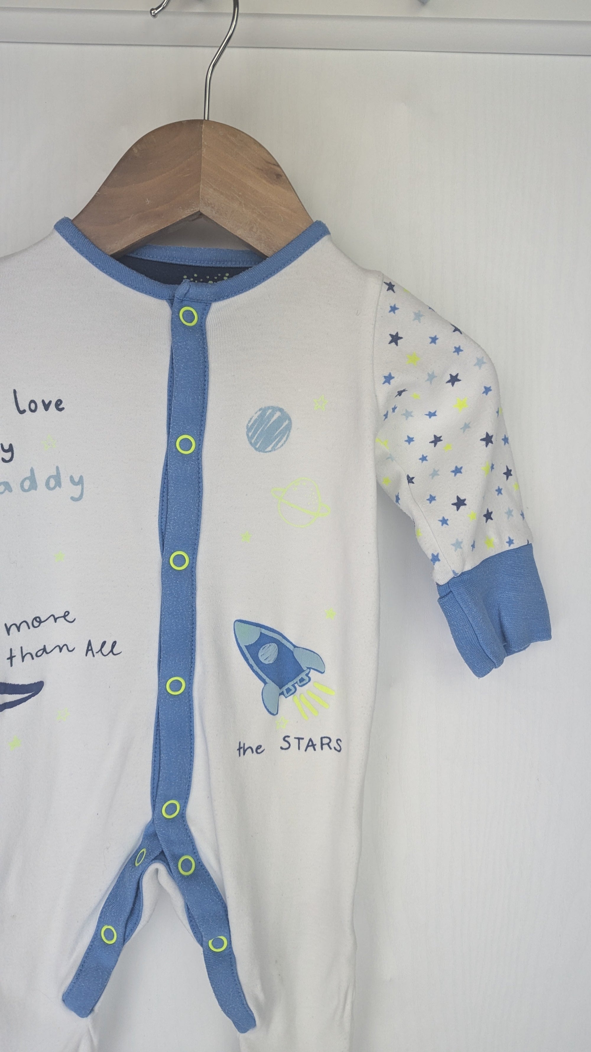 Mothercare white & blue rocket ship sleepsuit - Girls 1 - 3 Months - Little Ones Preloved. Second Hand Children's & Preloved Baby, Kids, Girls & Boys Clothes. UK online