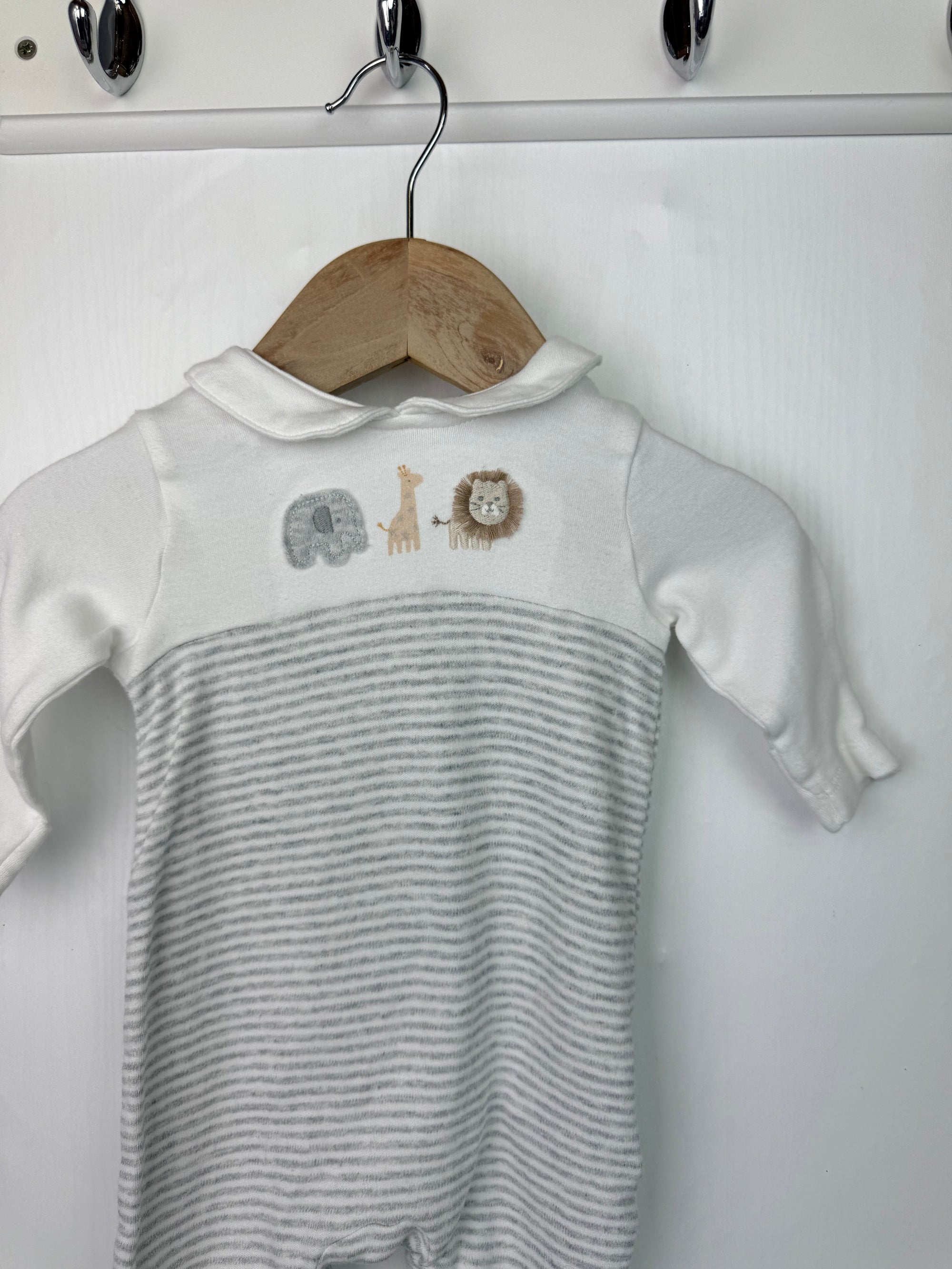 Mothercare White & Grey Animals Sleepsuit - Unisex 0 - 1 Month - Little Ones Preloved. Second Hand Children's & Preloved Baby, Kids, Girls & Boys Clothes. UK online
