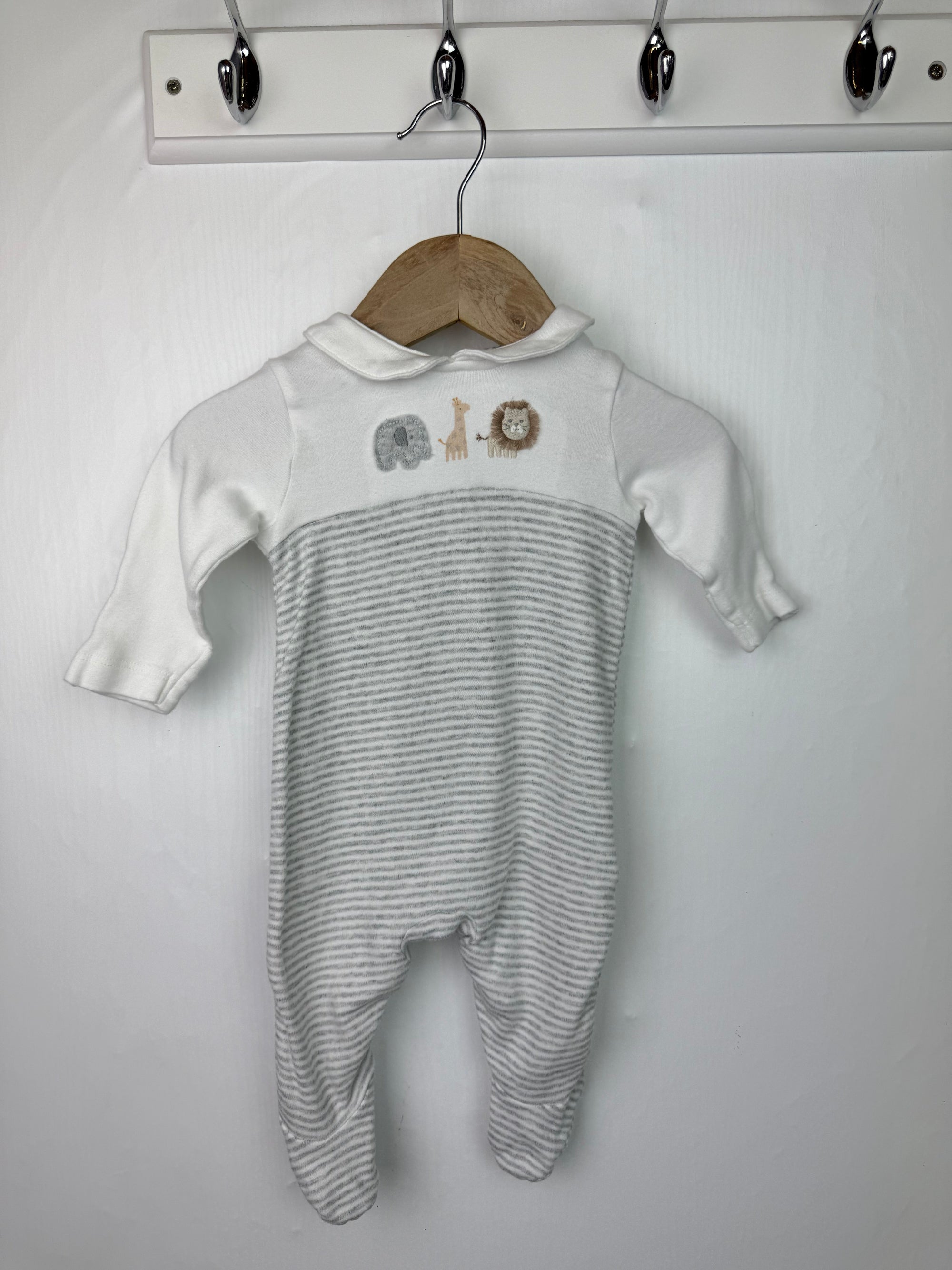 Mothercare White & Grey Animals Sleepsuit - Unisex 0 - 1 Month - Little Ones Preloved. Second Hand Children's & Preloved Baby, Kids, Girls & Boys Clothes. UK online