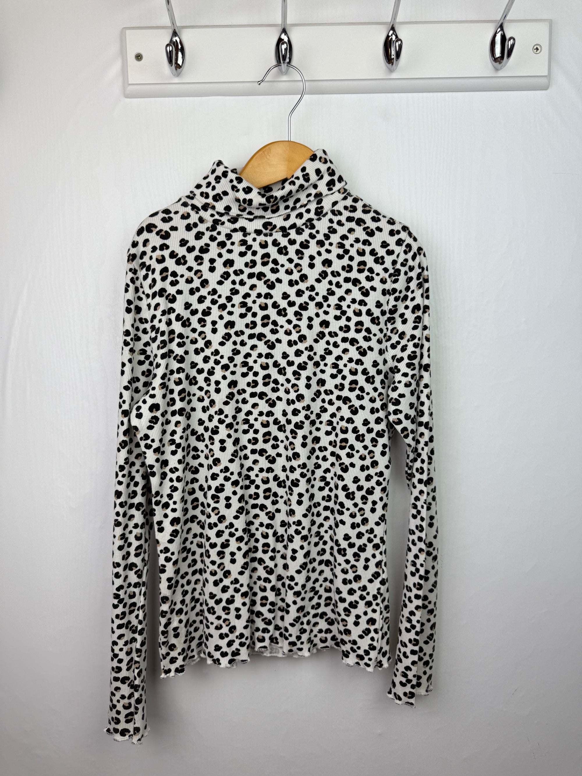 M&S Animal Print Ribbed Top - Girls 10 - 11 Years - Little Ones Preloved. Second Hand Children's & Preloved Baby, Kids, Girls & Boys Clothes. UK online