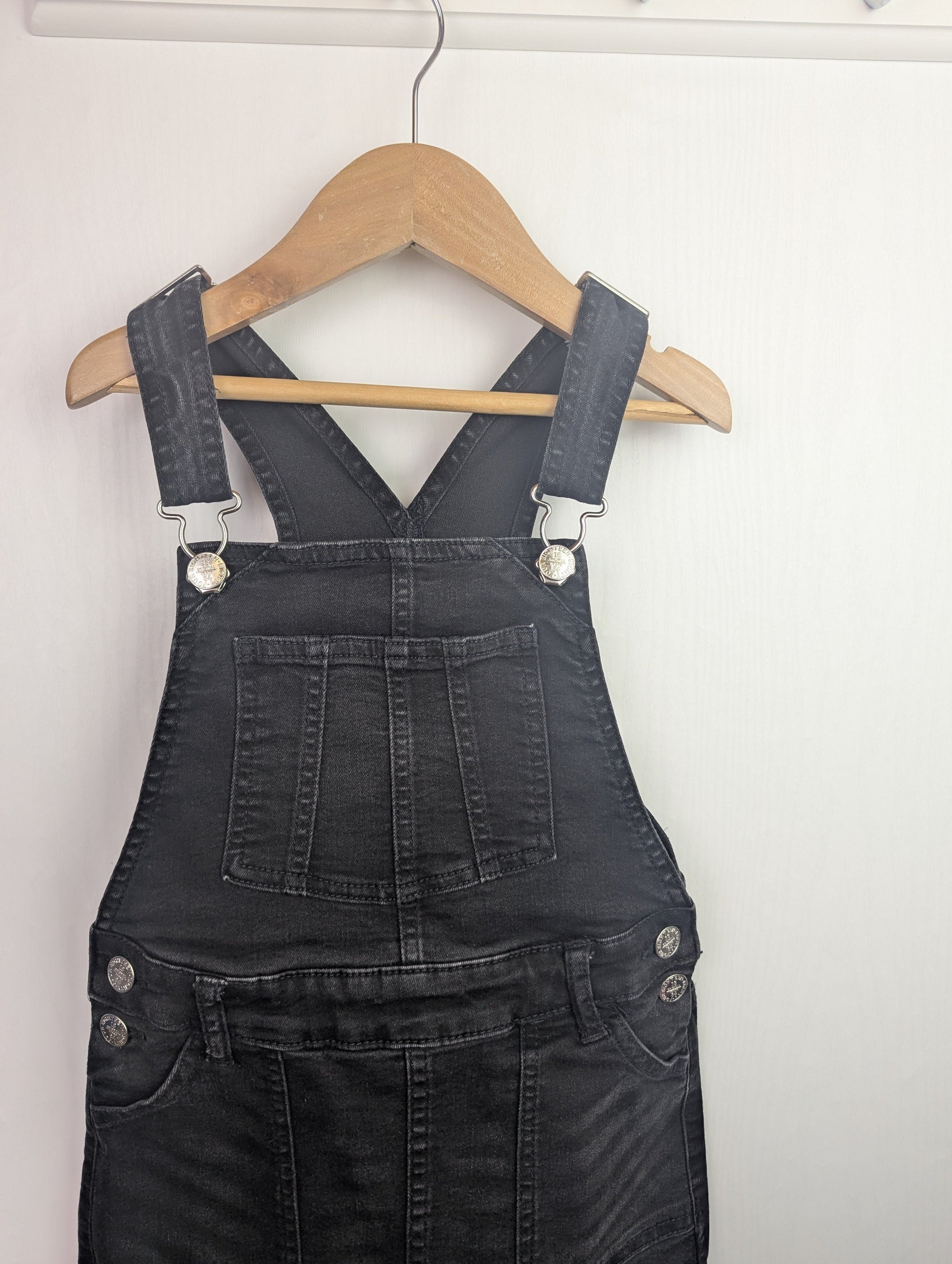 M&S Black Dungaree Dress - Girls 7 - 8 Years - Little Ones Preloved. Second Hand Children's & Preloved Baby, Kids, Girls & Boys Clothes. UK online