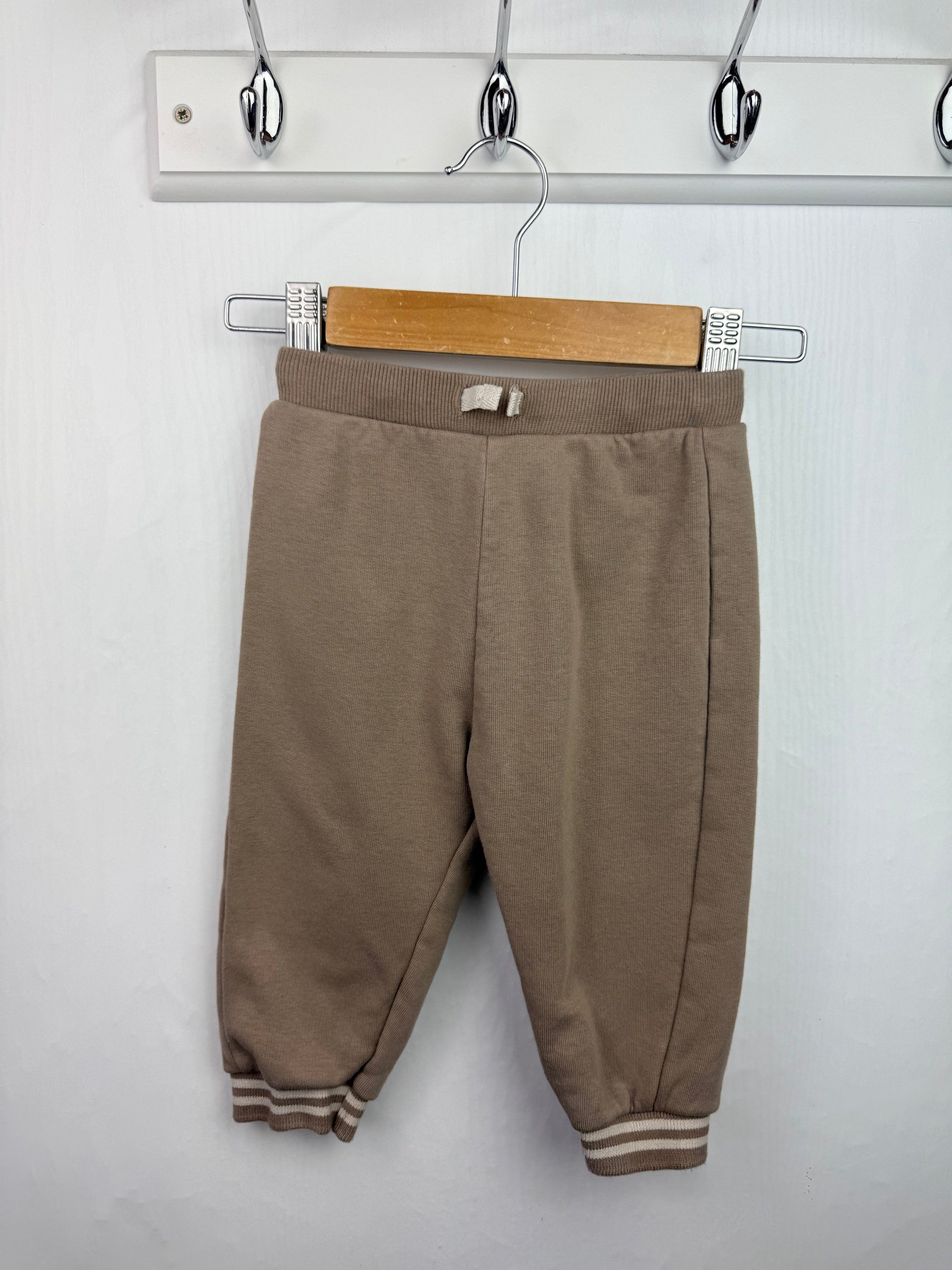 M&S Brown Jogging Bottoms - Boys 9 - 12 Months - Little Ones Preloved. Second Hand Children's & Preloved Baby, Kids, Girls & Boys Clothes. UK online