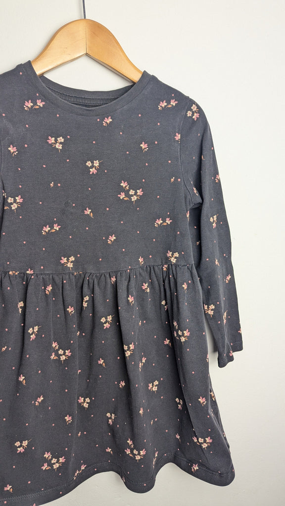 M&S Dark Grey Floral Long Sleeve Dress - Girls 4-5 Years Little Ones Preloved Used, Preloved, Preworn & Second Hand Baby, Kids & Children's Clothing UK Online. Cheap affordable. Brands including Next, Joules, Nutmeg Morrisons, TU, F&F, H&M.