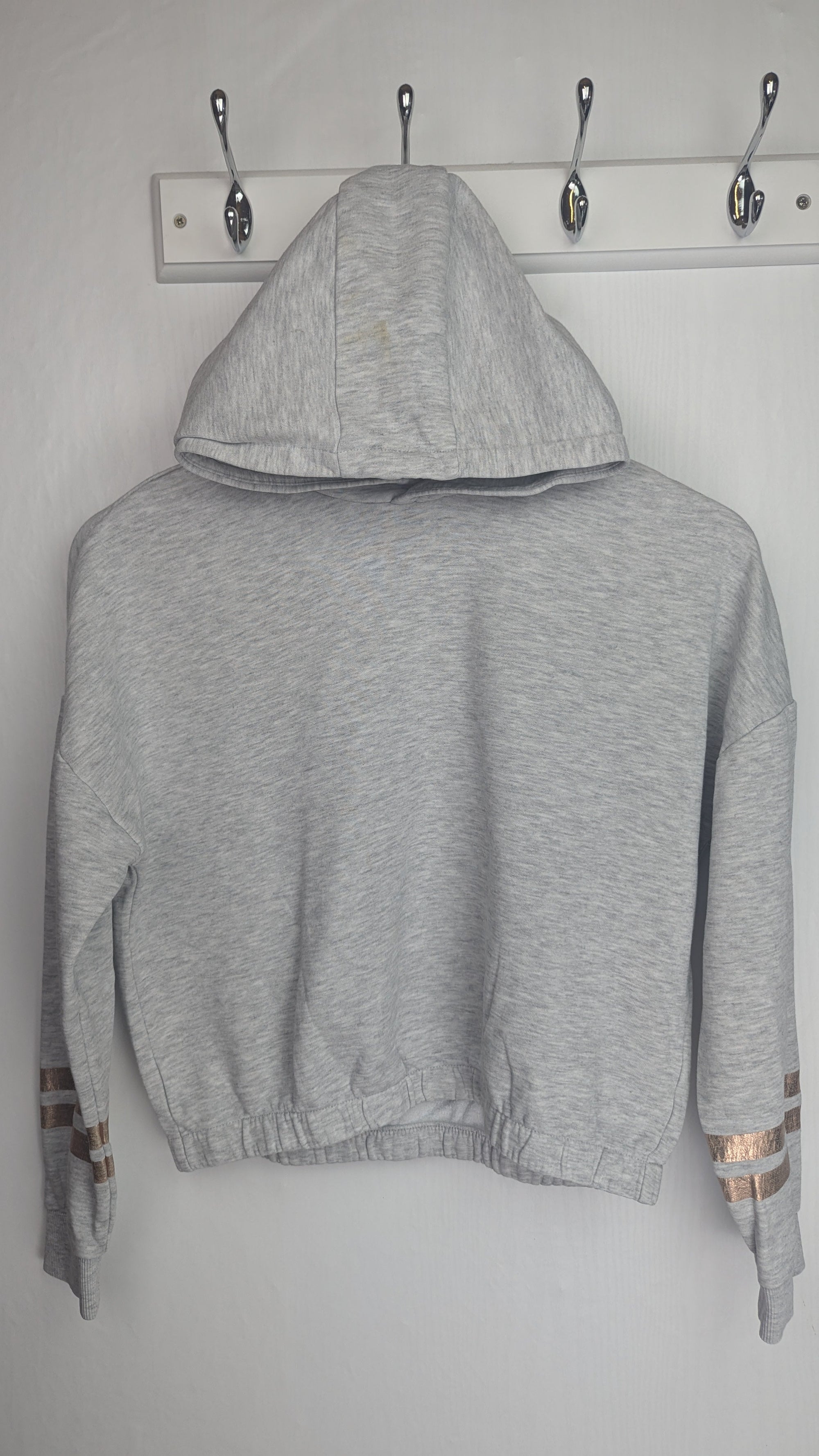M&S Grey Crop Hoodie - Girls 12 - 13 Years - Little Ones Preloved. Second Hand Children's & Preloved Baby, Kids, Girls & Boys Clothes. UK online