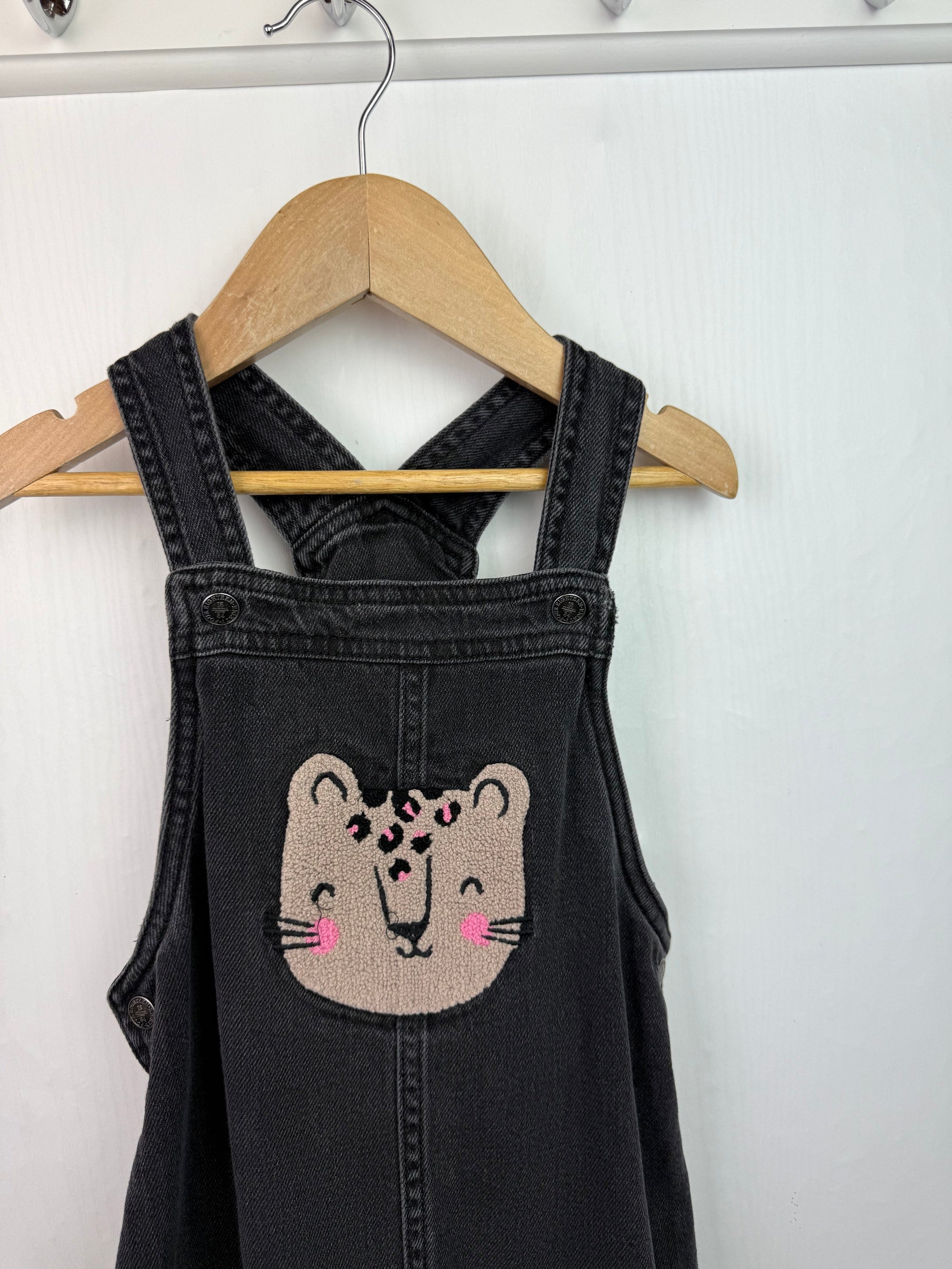 M&S Leopard Black Denim Dress - Girls 5 - 6 Years - Little Ones Preloved. Second Hand Children's & Preloved Baby, Kids, Girls & Boys Clothes. UK online