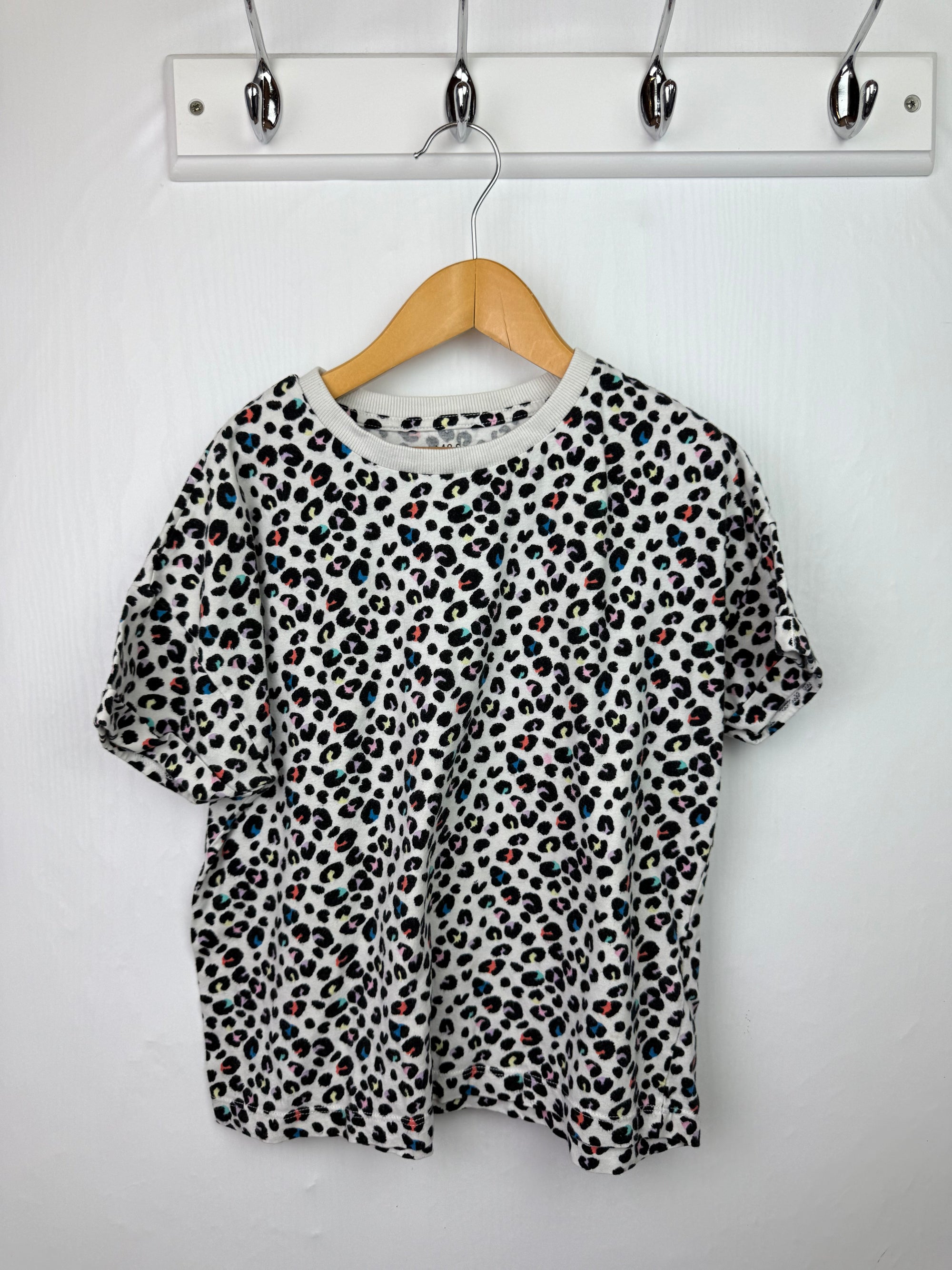 M&S Multi Animal Print Top - Girls 8 - 9 Years - Little Ones Preloved. Second Hand Children's & Preloved Baby, Kids, Girls & Boys Clothes. UK online