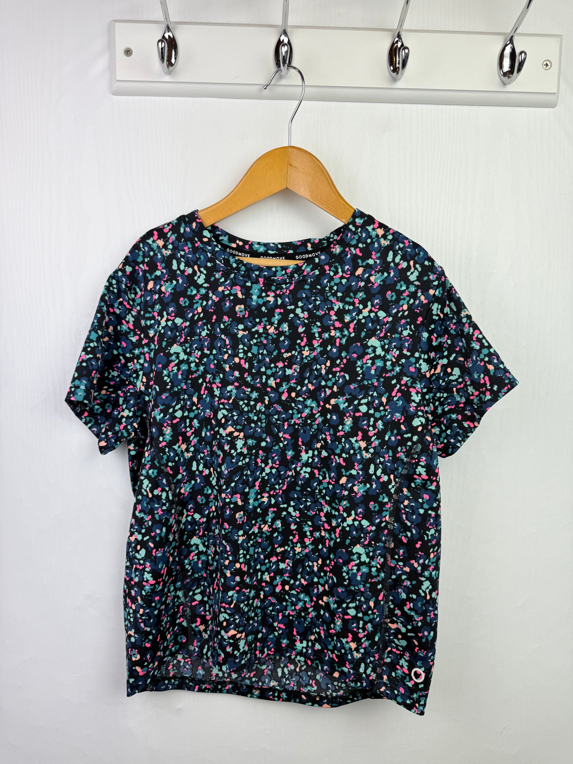 M&S Multicolour Sports Top - Girls 7 - 8 Years - Little Ones Preloved. Second Hand Children's & Preloved Baby, Kids, Girls & Boys Clothes. UK online