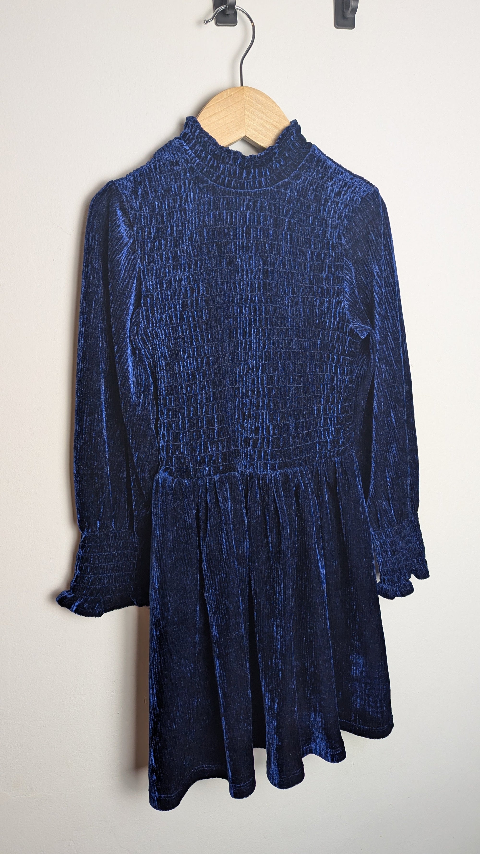 M&S Navy Ruched Velvet Party Dress - Girls 6 - 7 Years - Little Ones Preloved. Second Hand Children's & Preloved Baby, Kids, Girls & Boys Clothes. UK online