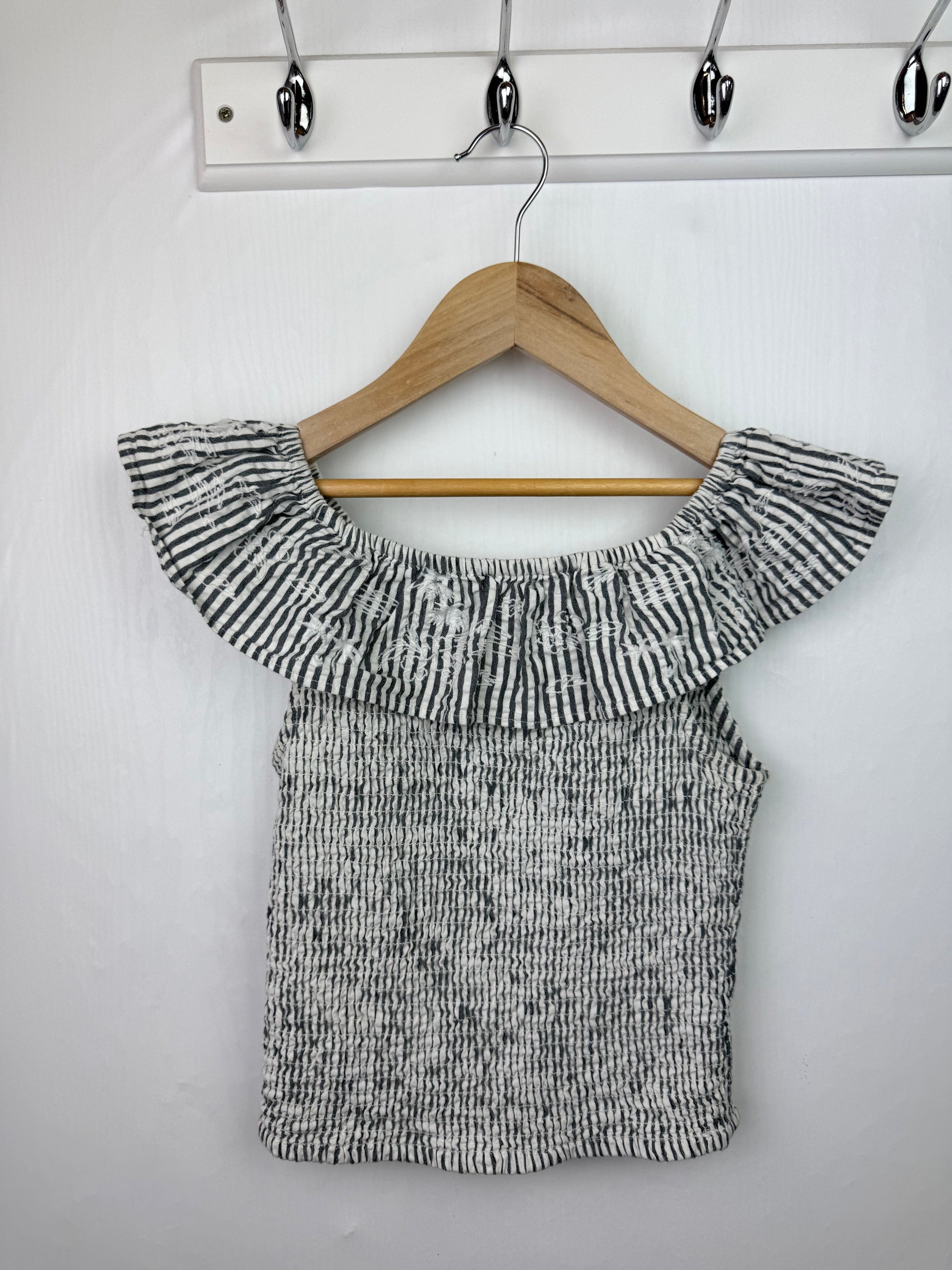 M&S Shirred Ruffle Top - Girls 9 - 10 Years - Little Ones Preloved. Second Hand Children's & Preloved Baby, Kids, Girls & Boys Clothes. UK online