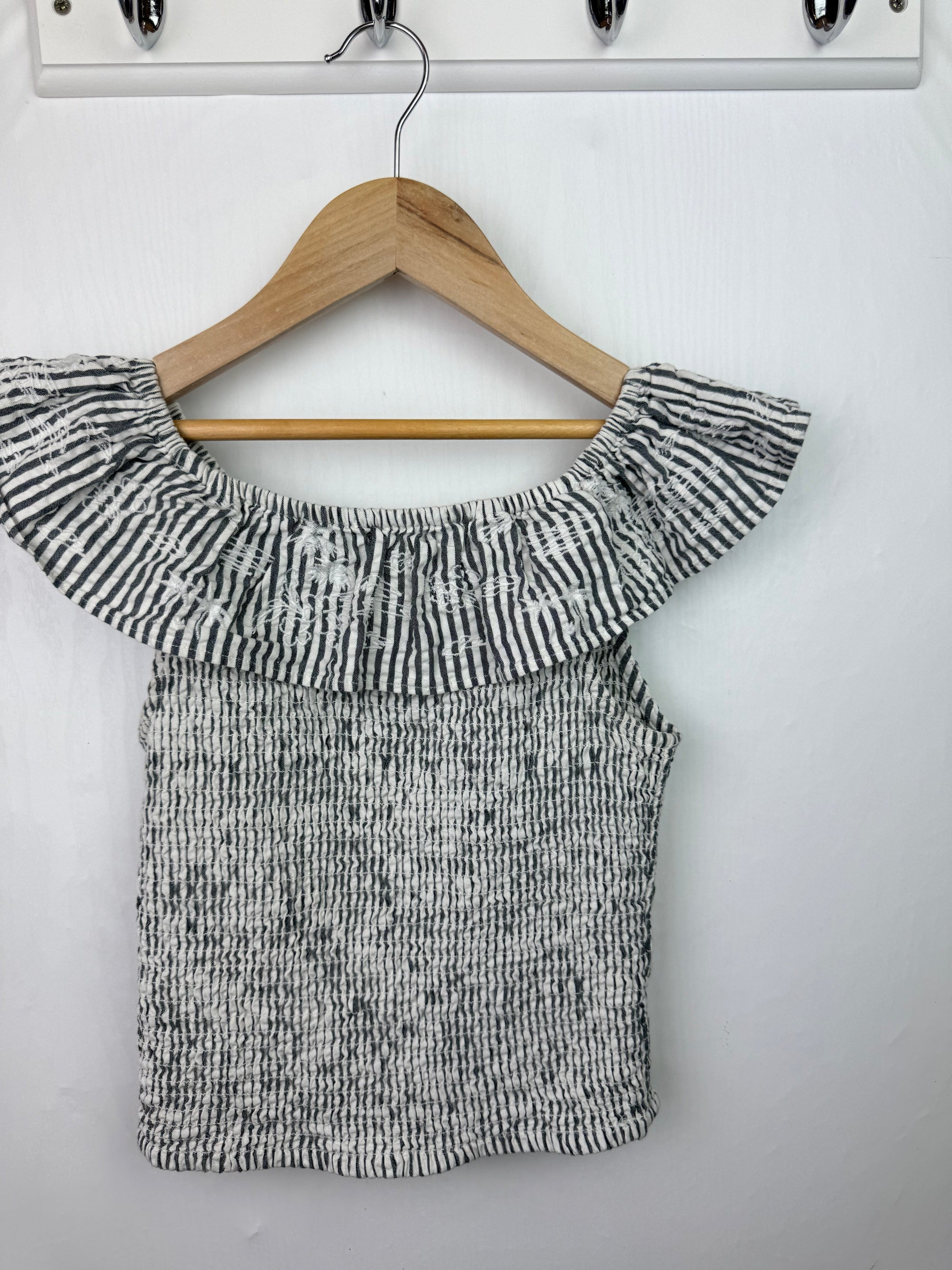 M&S Shirred Ruffle Top - Girls 9 - 10 Years - Little Ones Preloved. Second Hand Children's & Preloved Baby, Kids, Girls & Boys Clothes. UK online
