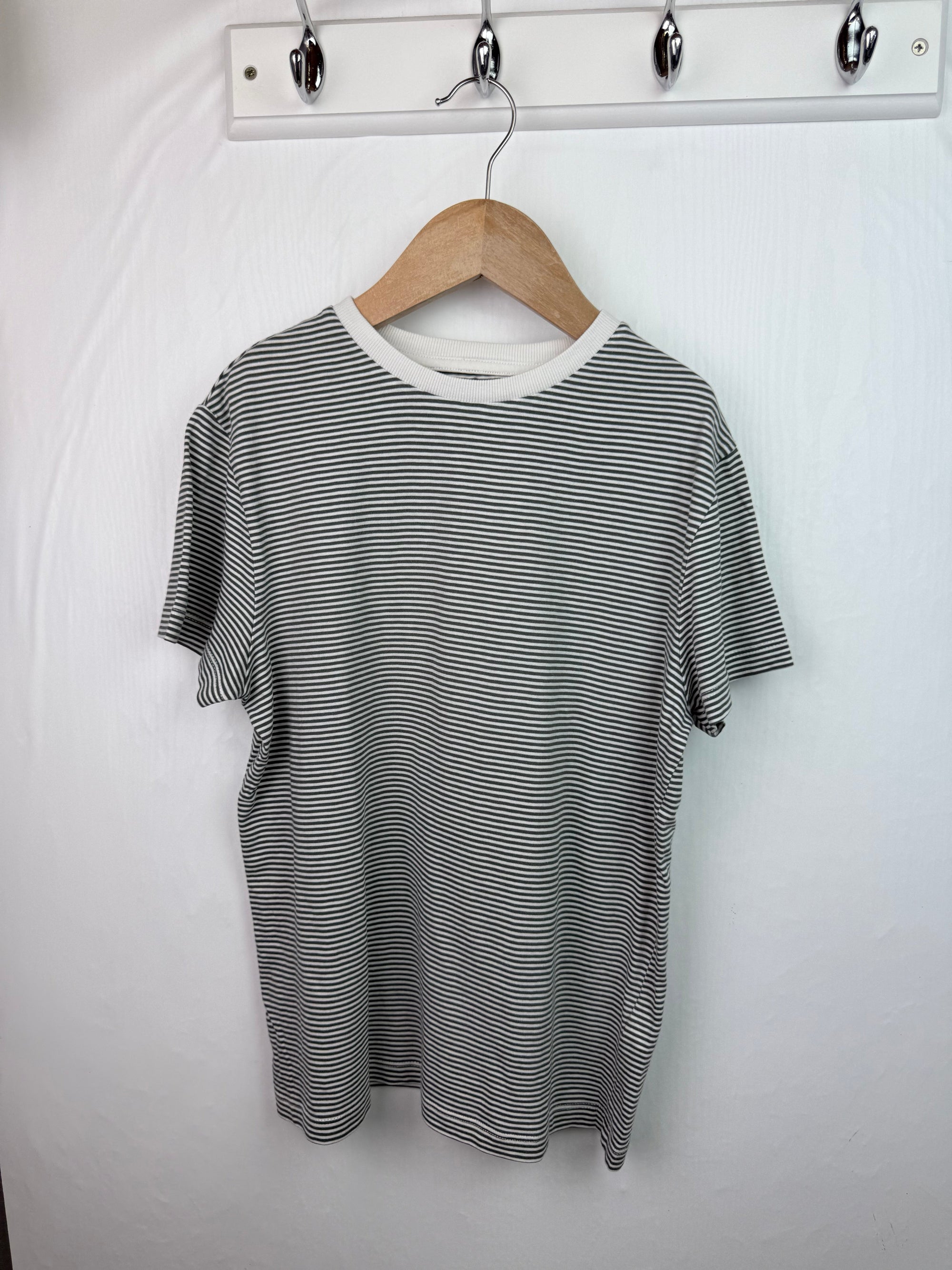 M&S Short Sleeve Striped Top - Boys 10 - 11 Years - Little Ones Preloved. Second Hand Children's & Preloved Baby, Kids, Girls & Boys Clothes. UK online