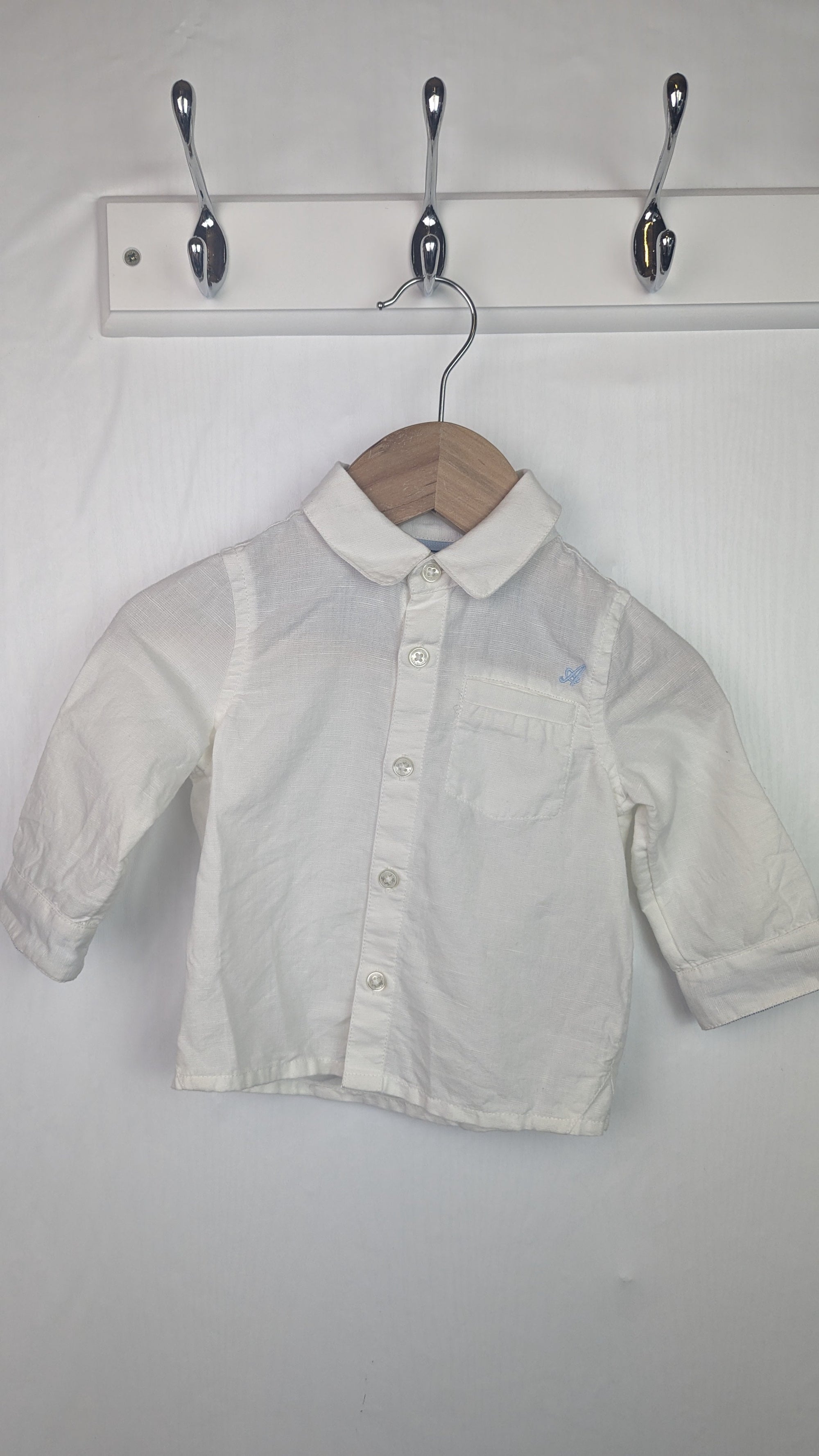 M&S White 'A' Shirt - Baby Boys 3 - 6 Months - Little Ones Preloved. Second Hand Children's & Preloved Baby, Kids, Girls & Boys Clothes. UK online