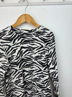 M&S Zebra Print Ribbed Top - Girls 9 - 10 Years - Little Ones Preloved. Second Hand Children's & Preloved Baby, Kids, Girls & Boys Clothes. UK online