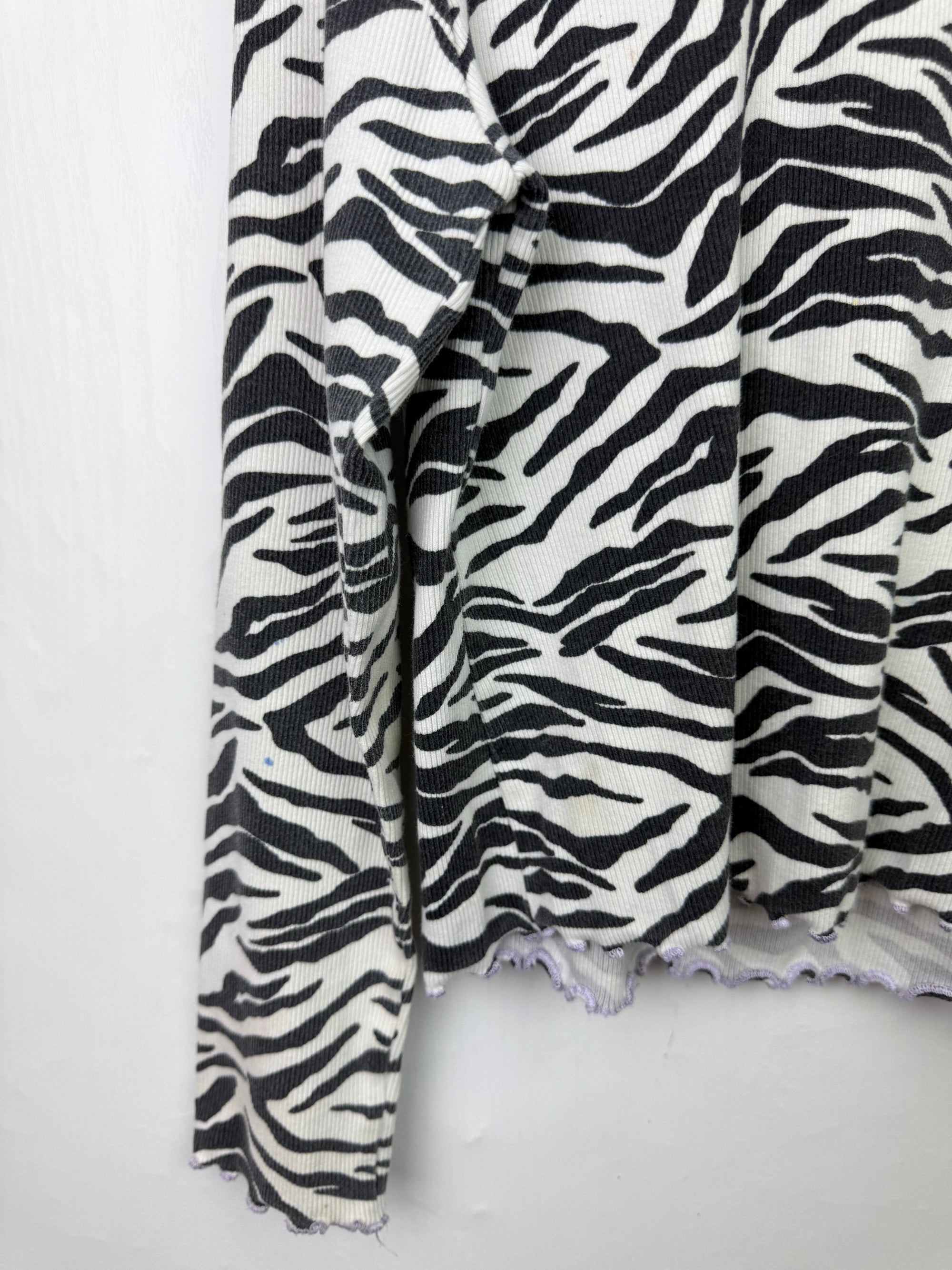 M&S Zebra Print Ribbed Top - Girls 9 - 10 Years - Little Ones Preloved. Second Hand Children's & Preloved Baby, Kids, Girls & Boys Clothes. UK online