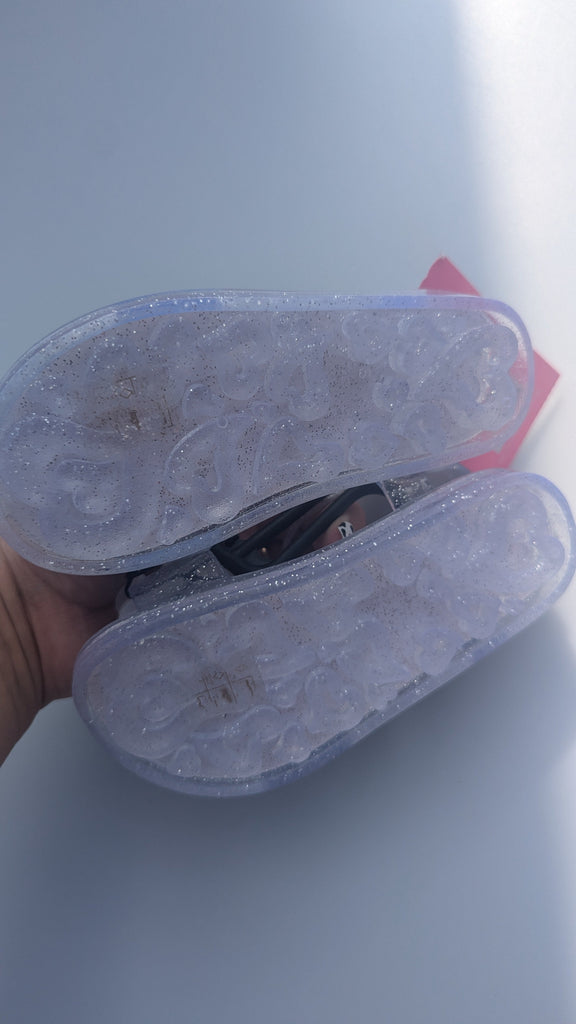 NEW B&M Jelly Sandals - Girls size 8 B&M Used, Preloved, Preworn & Second Hand Baby, Kids & Children's Clothing UK Online. Cheap affordable. Brands including Next, Joules, Nutmeg Morrisons, TU, F&F, H&M.