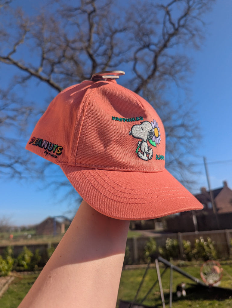 NEW Ex-M*S Peanuts Cap - Girls 6-10 Years Little Ones Preloved Used, Preloved, Preworn Baby, Girls & Boys Clothes. Kids & Children's second hand Clothing UK Online. Cheap affordable. Brands including Next, Joules, Nutmeg Morrisons, TU, F&F, H&M.