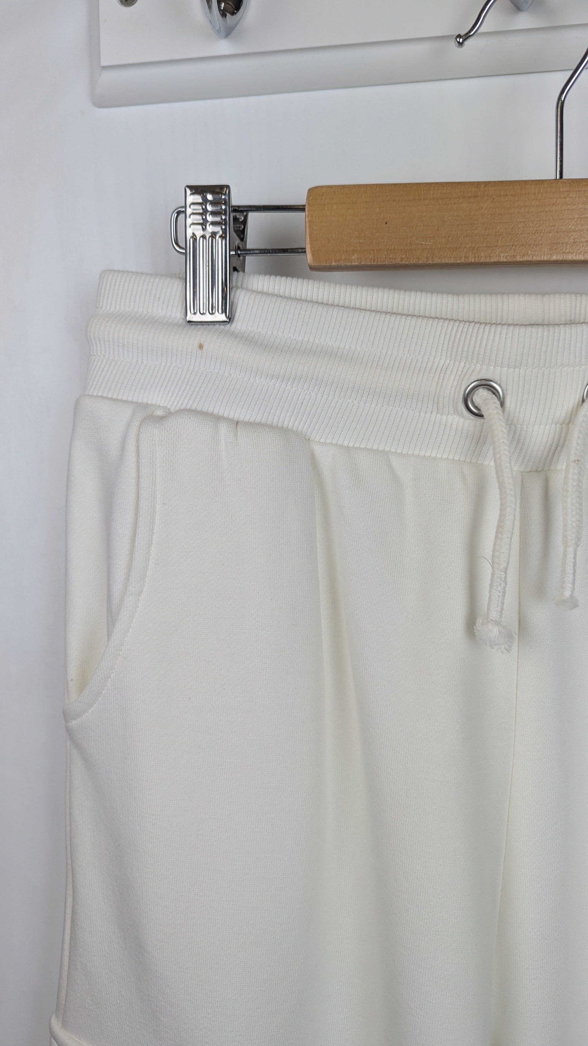 NEW F&F Cream Jogging Bottoms - Girls 11 - 12 Years - Little Ones Preloved. Second Hand Children's & Preloved Baby, Kids, Girls & Boys Clothes. UK online