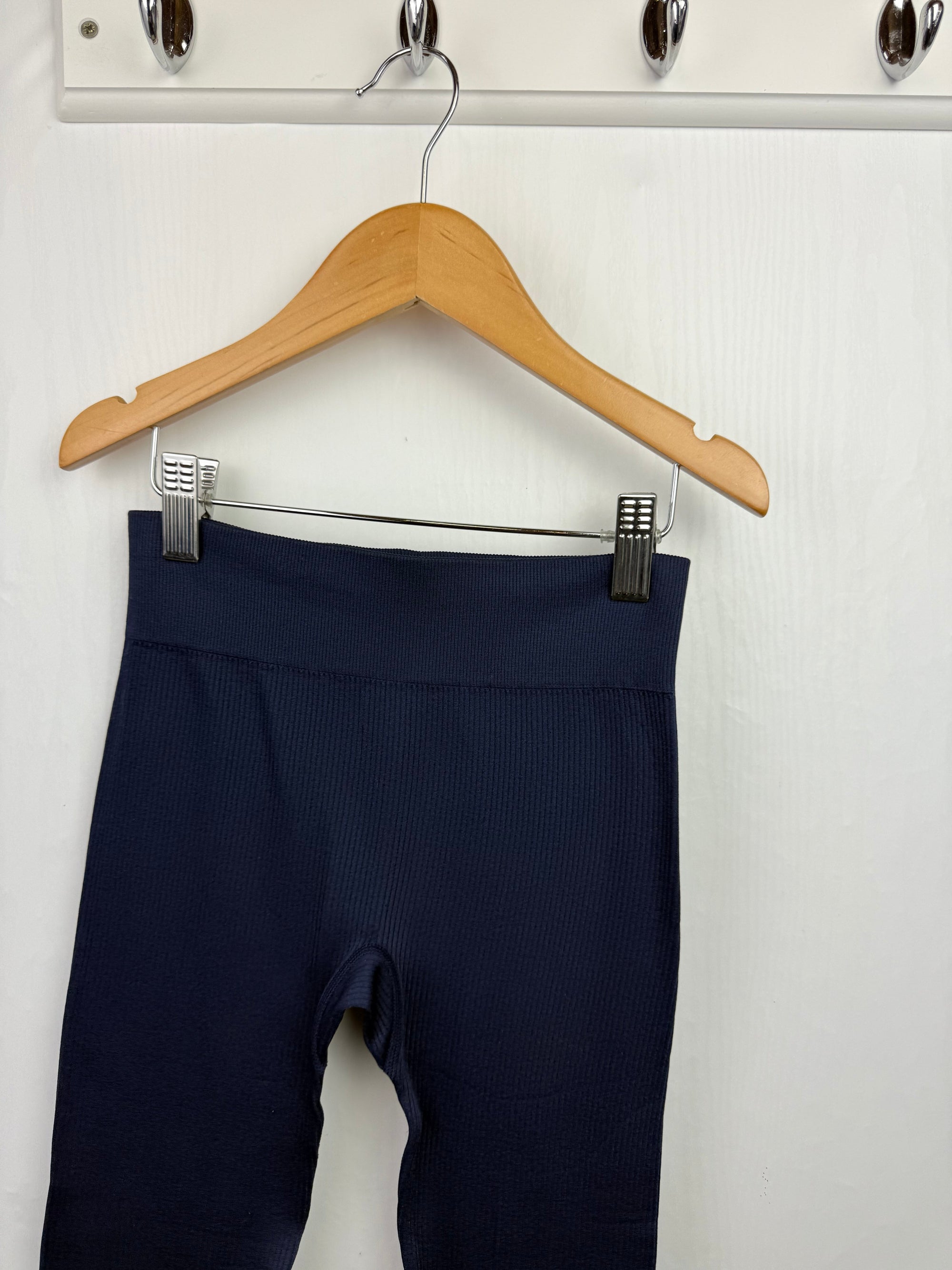 NEW F&F Navy Active Leggings - Girls 7 - 8 Years - Little Ones Preloved. Second Hand Children's & Preloved Baby, Kids, Girls & Boys Clothes. UK online