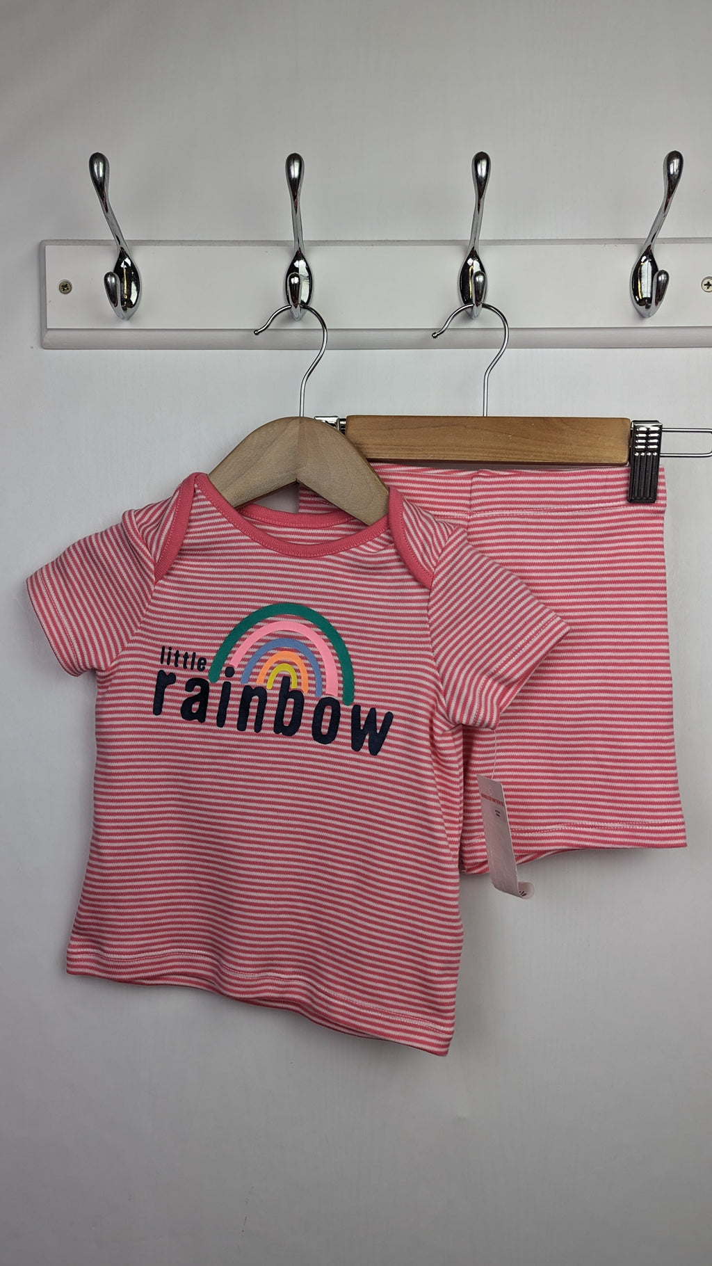 NEW F&F Rainbow Shorts & Top Set - Girls 9 - 12 Months - Little Ones Preloved. Second Hand Children's & Preloved Baby, Kids, Girls & Boys Clothes. UK online