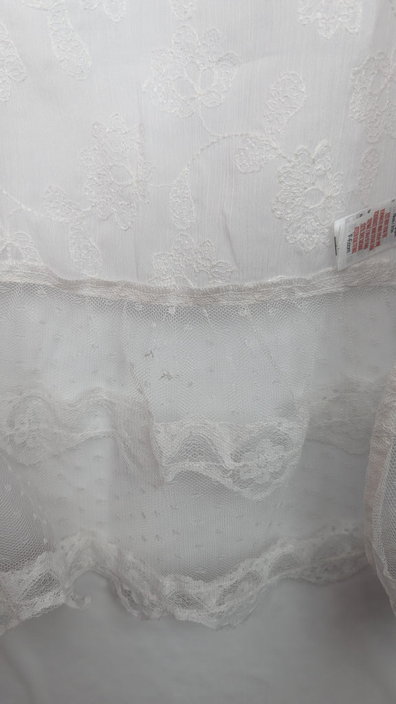 NEW F&F White Lace Cardigan - Girls 11-12 Years F&F Used, Preloved, Preworn Baby, Girls & Boys Clothes. Kids & Children's second hand Clothing UK Online. Cheap affordable. Brands including Next, Joules, Nutmeg Morrisons, TU, F&F, H&M.