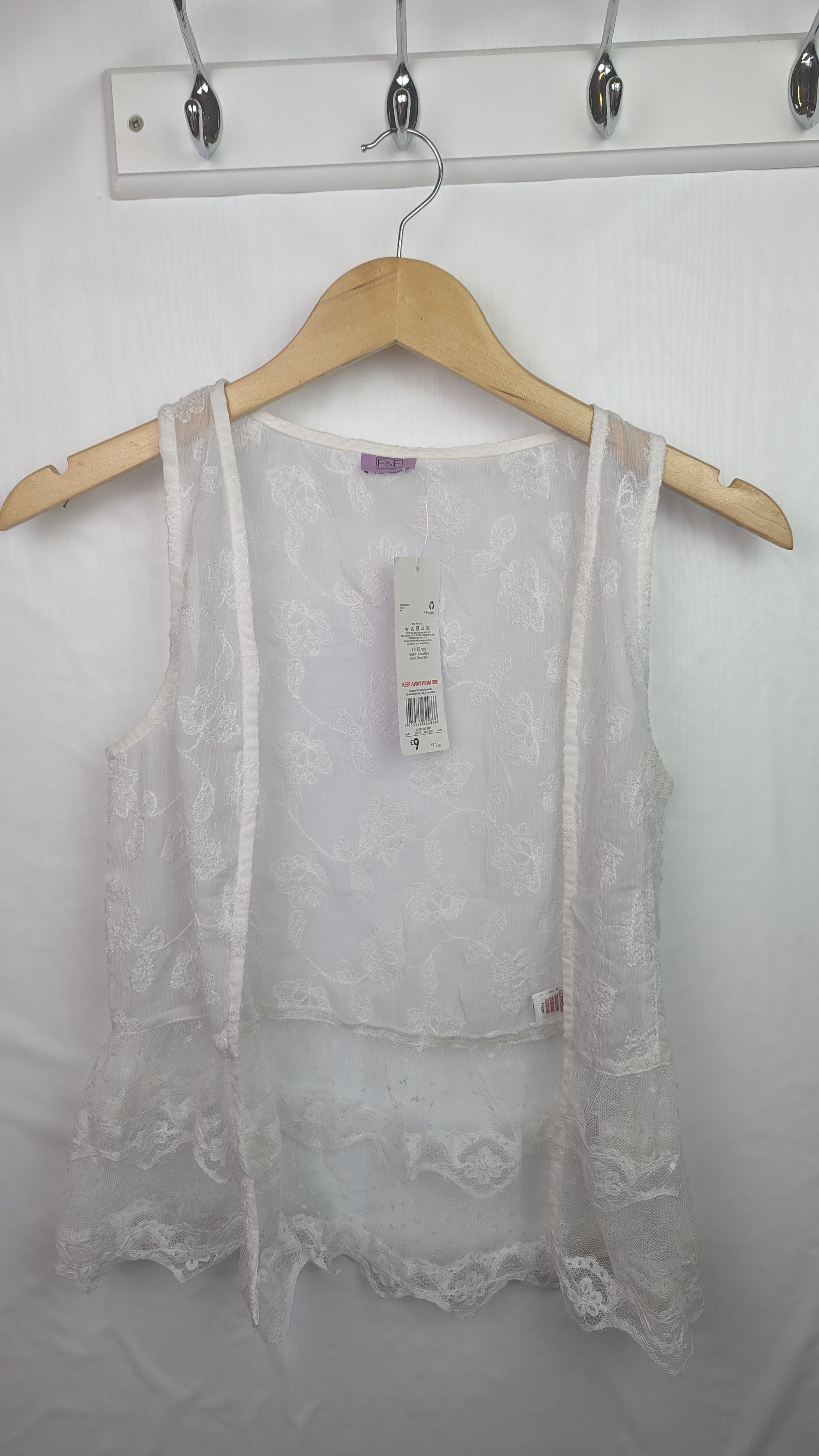 NEW F&F White Lace Cardigan - Girls 11 - 12 Years - Little Ones Preloved. Second Hand Children's & Preloved Baby, Kids, Girls & Boys Clothes. UK online