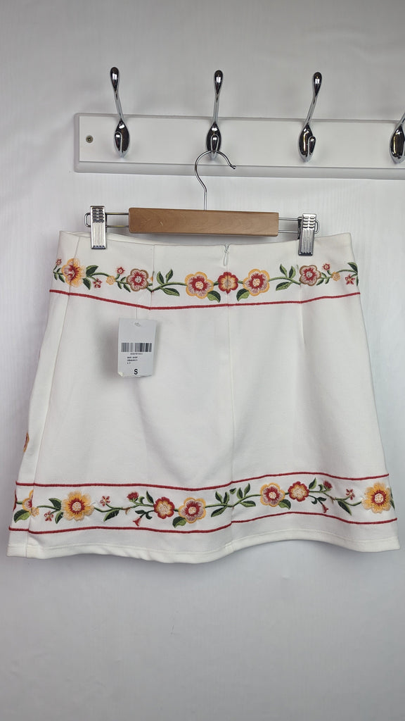 NEW Forever21 Floral Embroidered Ladies Skirt - Size S Forever21 Used, Preloved, Preworn & Second Hand Baby, Kids & Children's Clothing UK Online. Cheap affordable. Brands including Next, Joules, Nutmeg Morrisons, TU, F&F, H&M.