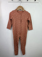 NEW George Brown Heart Sleepsuit - Girls 9 - 12 Months - Little Ones Preloved. Second Hand Children's & Preloved Baby, Kids, Girls & Boys Clothes. UK online
