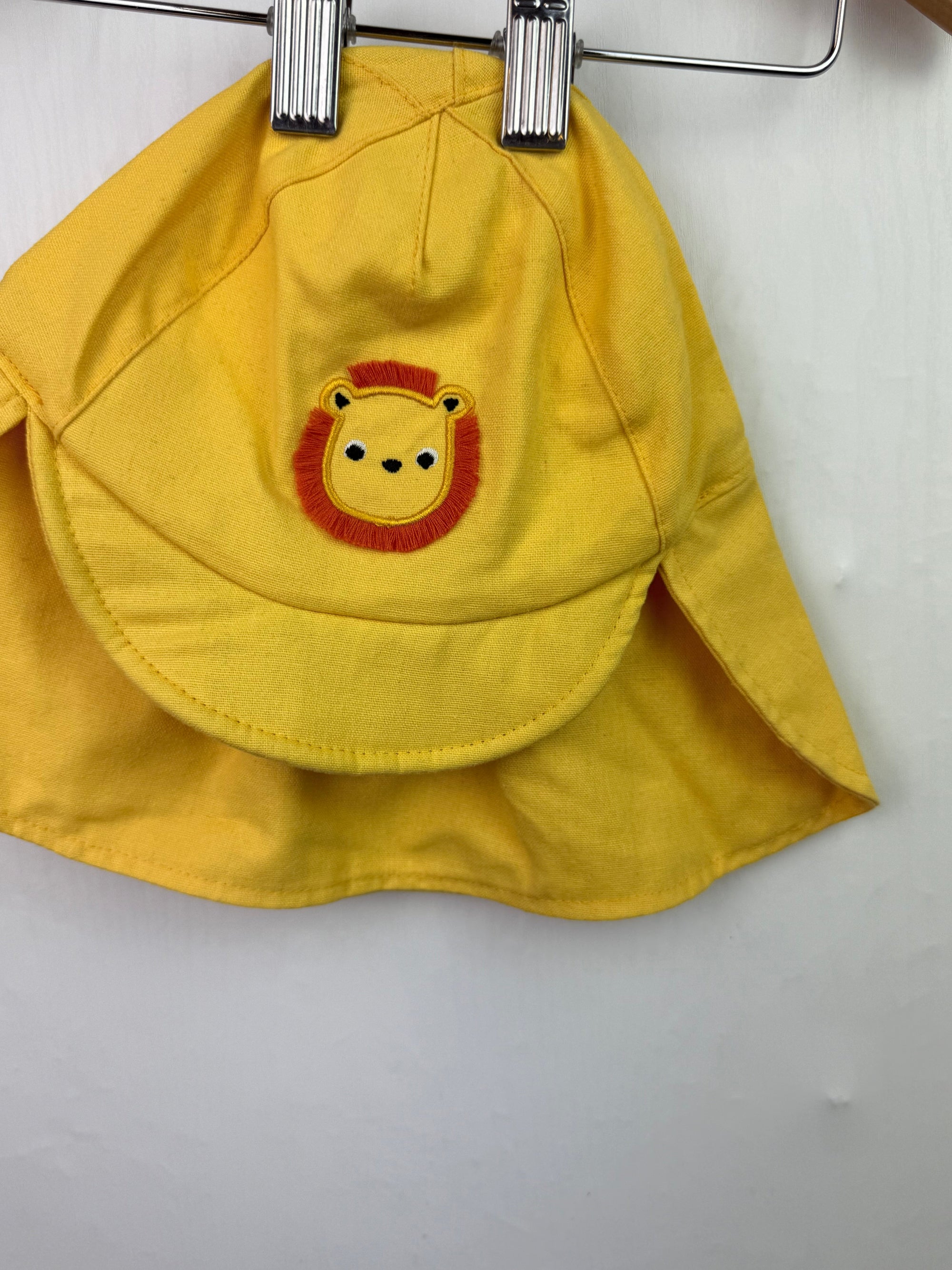 NEW George Lion Sun Hat - Boys 12 - 18 Months - Little Ones Preloved. Second Hand Children's & Preloved Baby, Kids, Girls & Boys Clothes. UK online