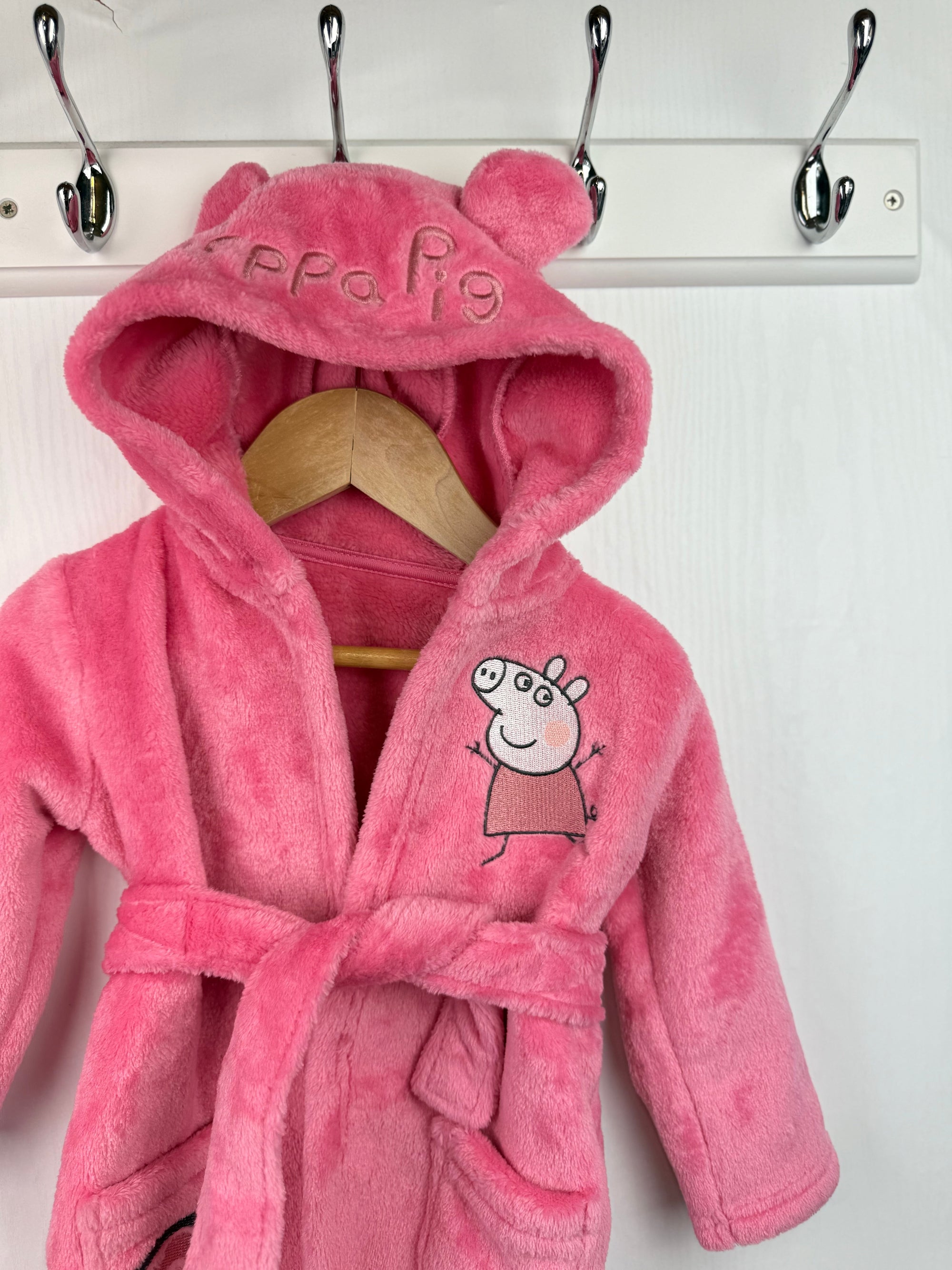 NEW George Peppa Pig Dressing Gown - Baby Girls 9 - 12 Months - Little Ones Preloved. Second Hand Children's & Preloved Baby, Kids, Girls & Boys Clothes. UK online