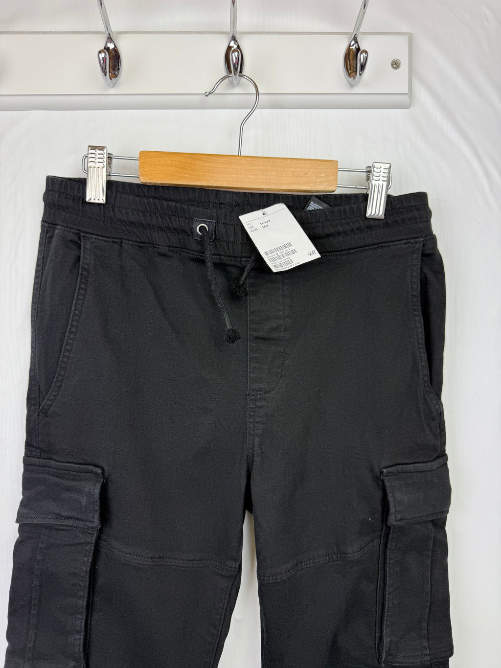 NEW H&M Black Cuffed Jeans - Boys 11 - 12 Years - Little Ones Preloved. Second Hand Children's & Preloved Baby, Kids, Girls & Boys Clothes. UK online
