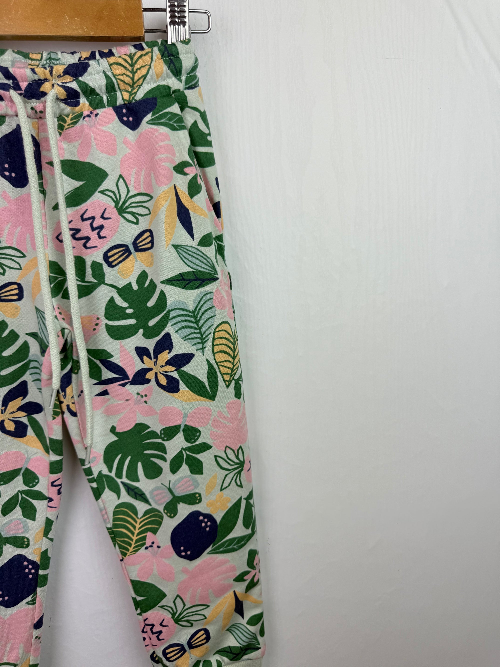 NEW Hotshots Floral Jogging Bottoms - Girls 2 - 3 Years - Little Ones Preloved. Second Hand Children's & Preloved Baby, Kids, Girls & Boys Clothes. UK online