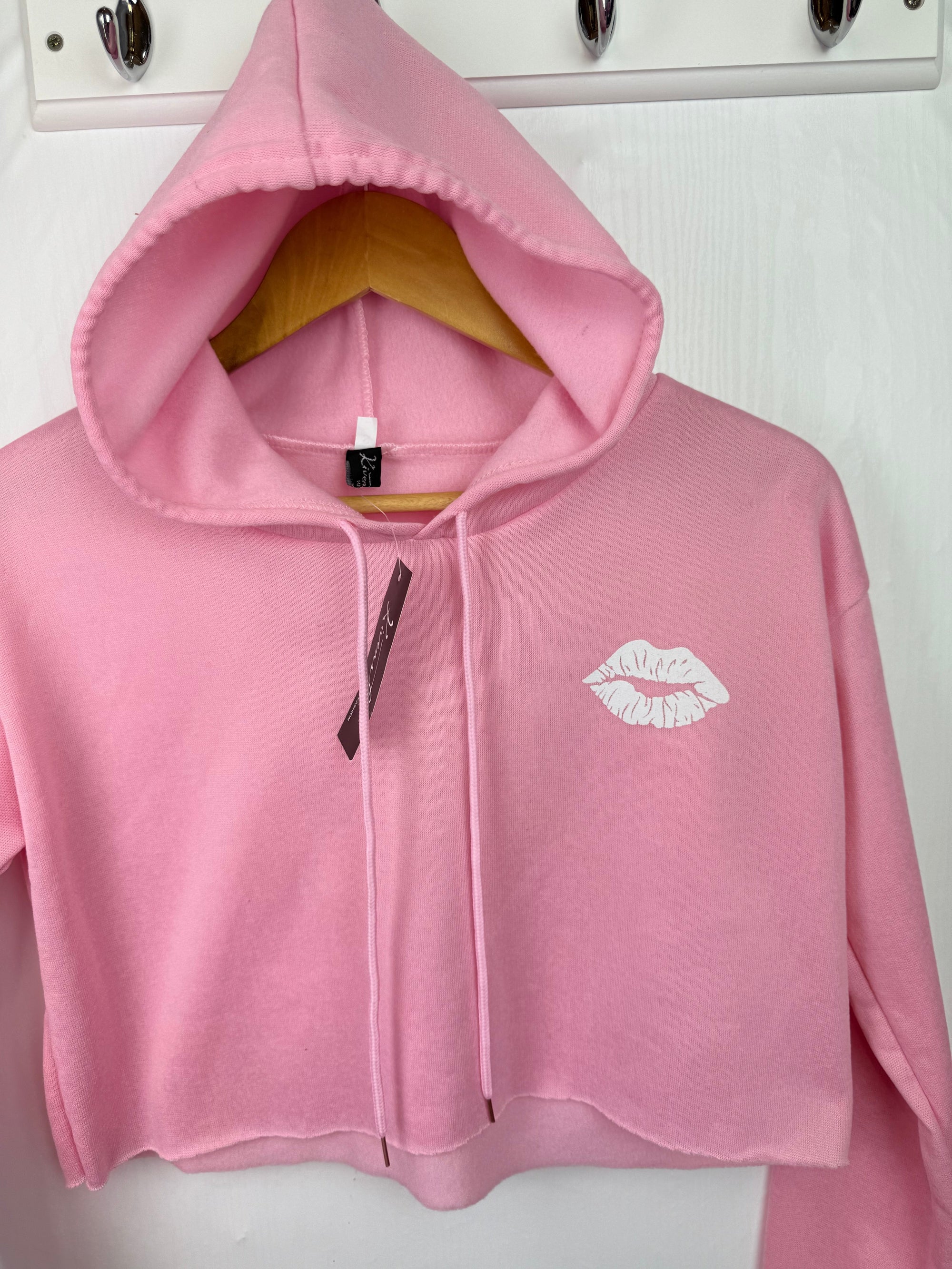 NEW Kivenst Pink Crop Hoodie - Girls 12 - 14 Years - Little Ones Preloved. Second Hand Children's & Preloved Baby, Kids, Girls & Boys Clothes. UK online