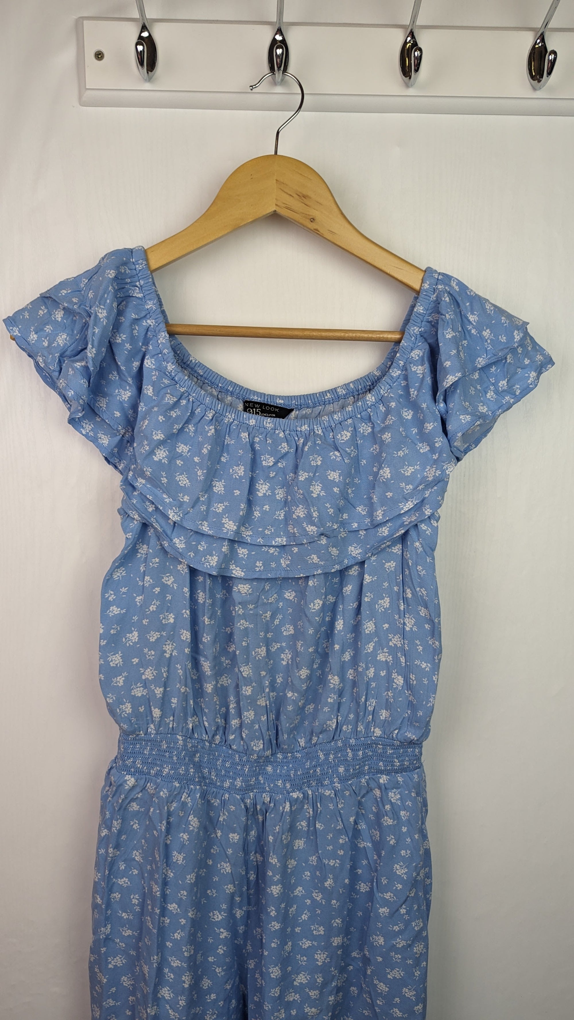 New Look Blue Floral Playsuit - Girls 14 Years - Little Ones Preloved. Second Hand Children's & Preloved Baby, Kids, Girls & Boys Clothes. UK online