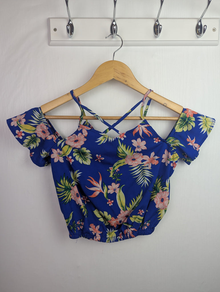 New-Look Blue Floral Top - Girls 11 Years Little Ones Preloved Used, Preloved, Preworn Baby, Girls & Boys Clothes. Kids & Children's second hand Clothing UK Online. Cheap affordable. Brands including Next, Joules, Nutmeg Morrisons, TU, F&F, H&M.