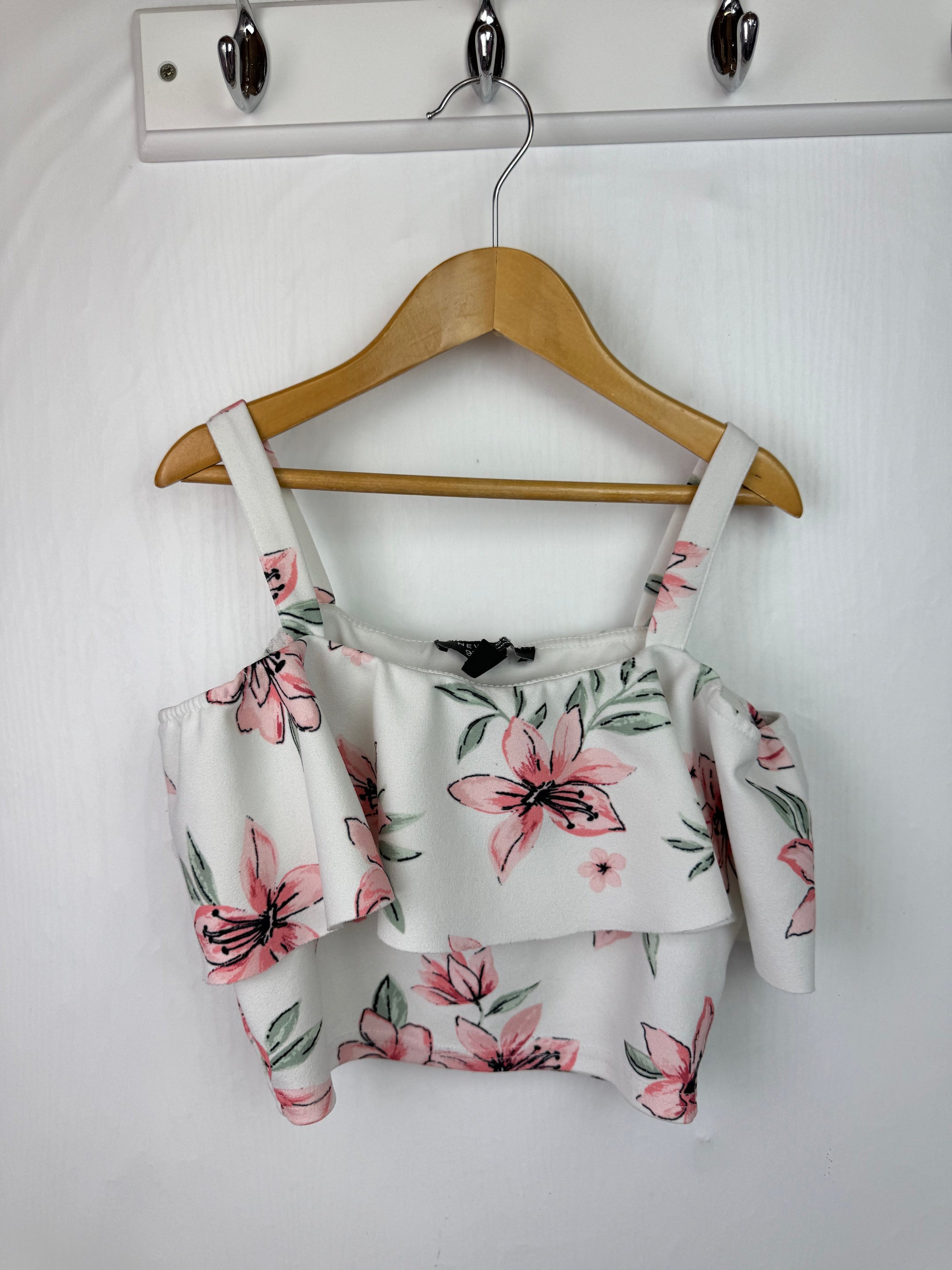New Look Floral Off - Shoulder Top - Girls 10 - 11 Years - Little Ones Preloved. Second Hand Children's & Preloved Baby, Kids, Girls & Boys Clothes. UK online