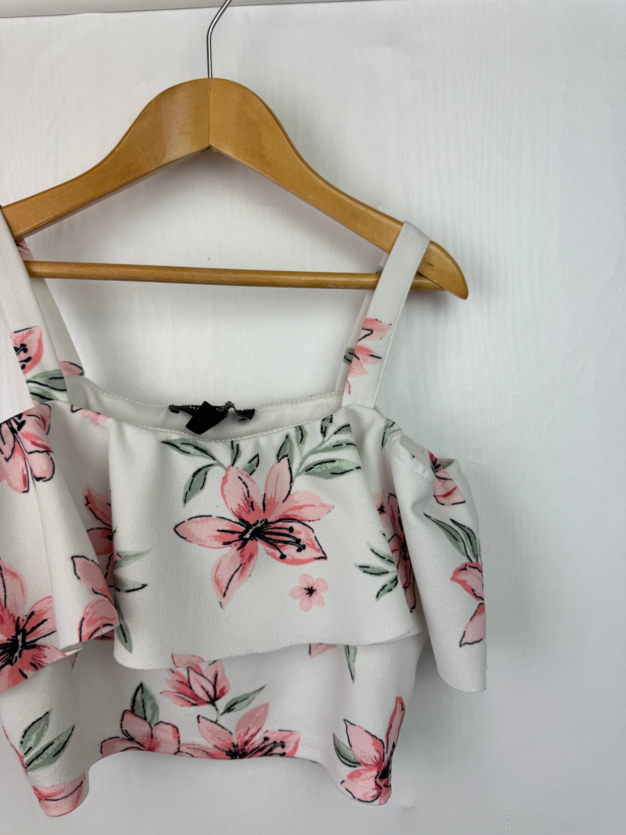 New Look Floral Off - Shoulder Top - Girls 10 - 11 Years - Little Ones Preloved. Second Hand Children's & Preloved Baby, Kids, Girls & Boys Clothes. UK online