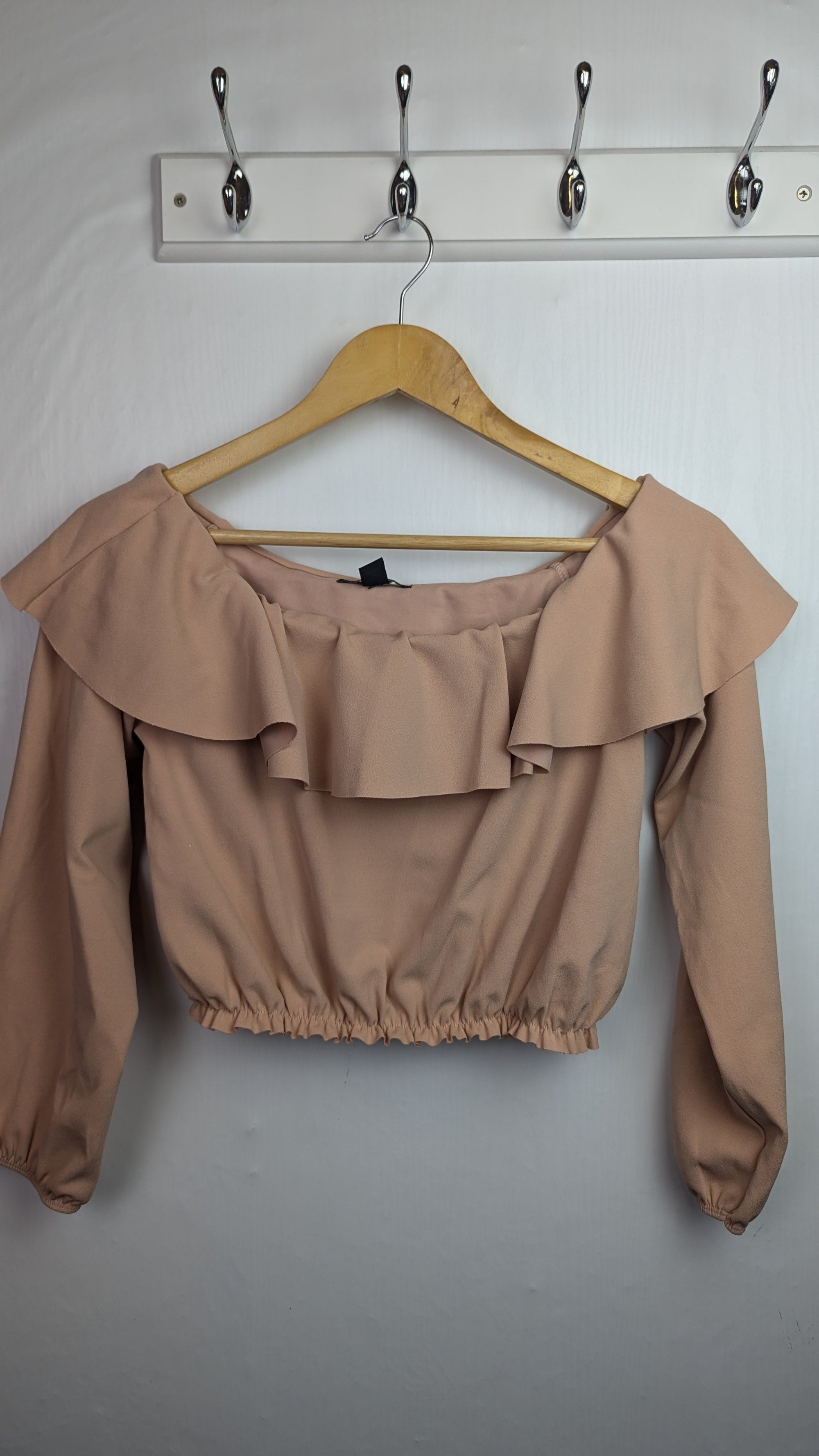 New Look Pink Crop Top - Girls 14 - 15 Years - Little Ones Preloved. Second Hand Children's & Preloved Baby, Kids, Girls & Boys Clothes. UK online