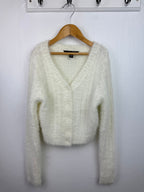 New Look White Fluffy Cardigan - Girls 10 - 11 Years - Little Ones Preloved. Second Hand Children's & Preloved Baby, Kids, Girls & Boys Clothes. UK online