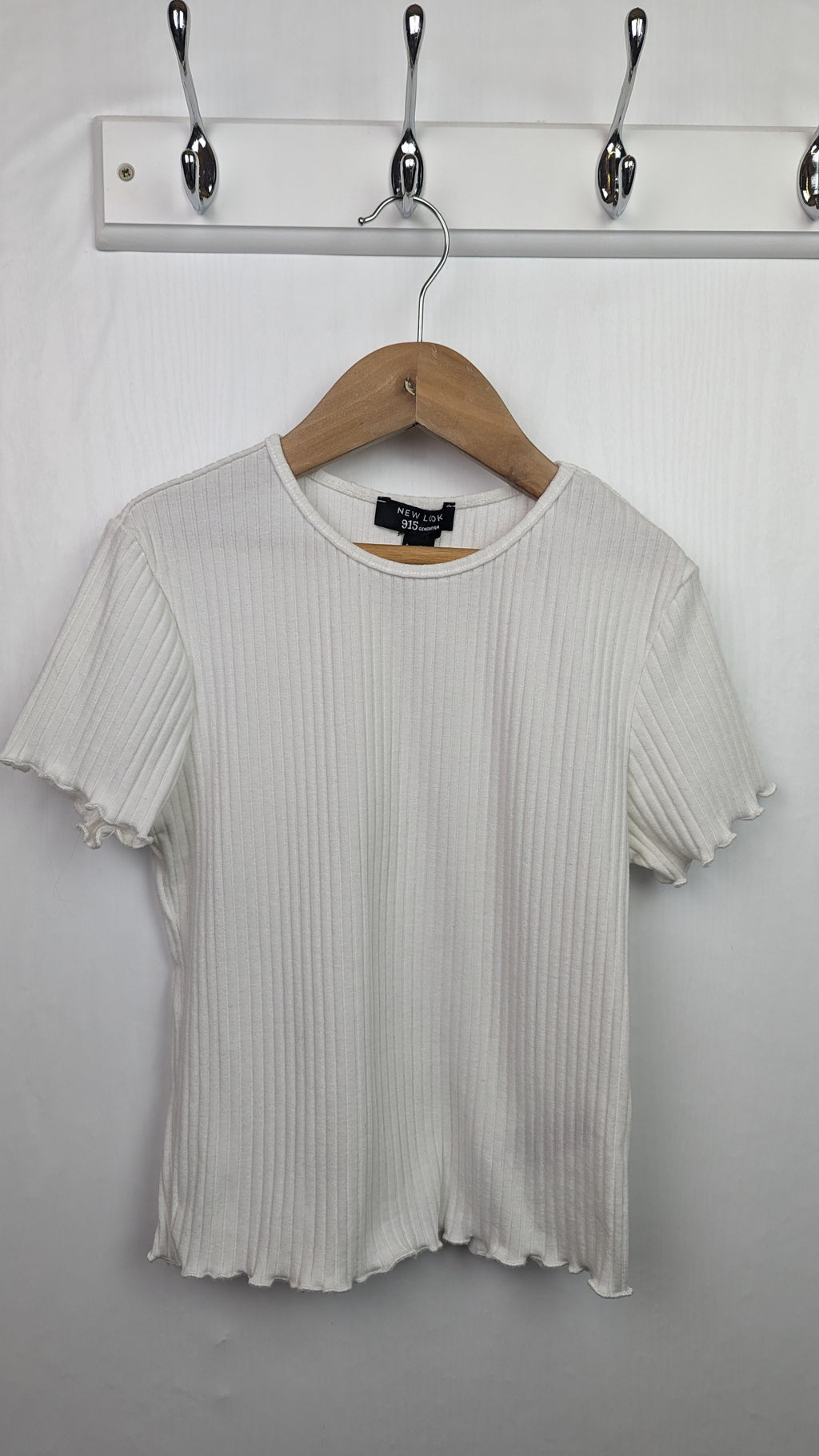 New Look White Ribbed Top - Girls 12 - 13 Years - Little Ones Preloved. Second Hand Children's & Preloved Baby, Kids, Girls & Boys Clothes. UK online
