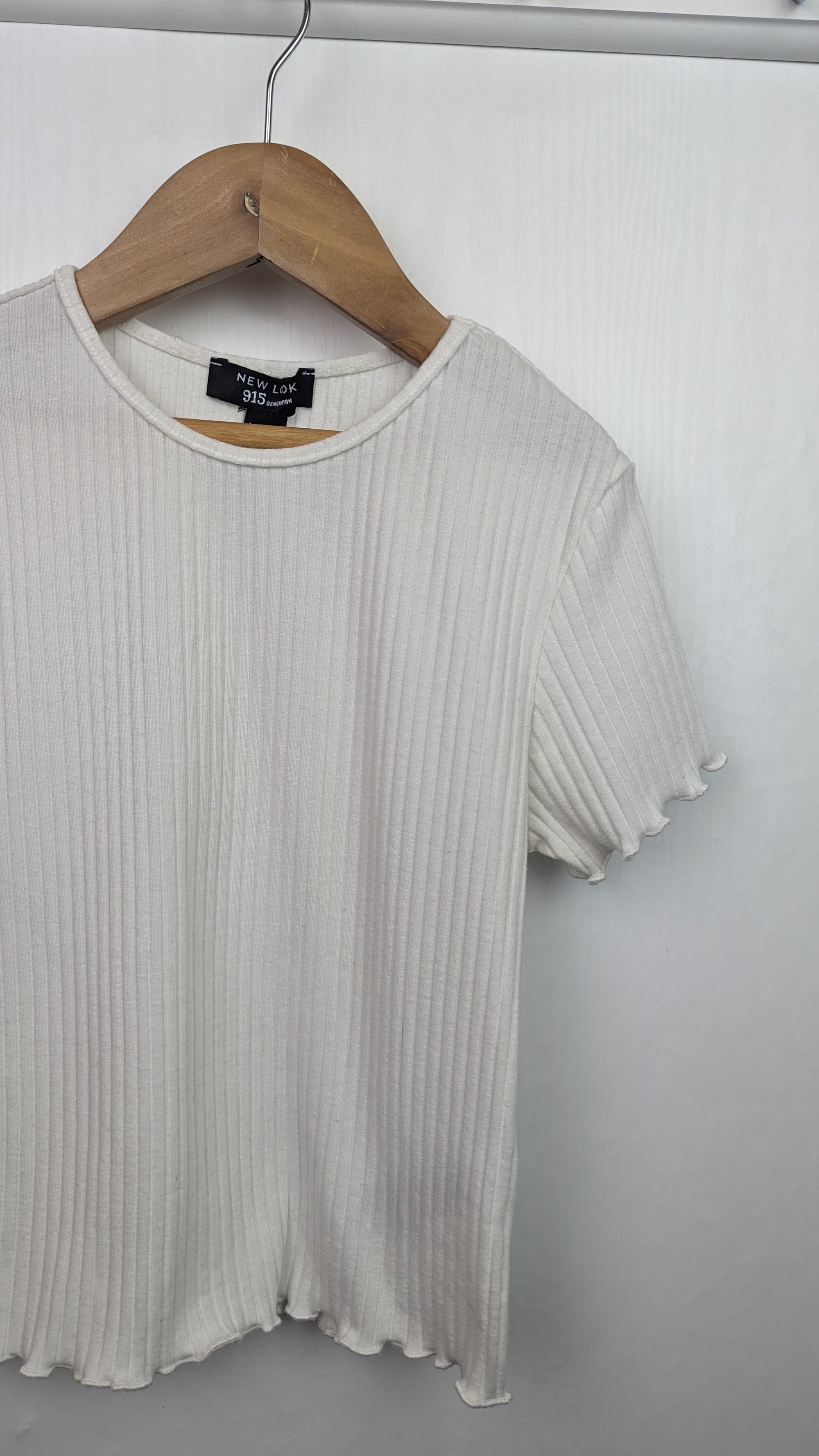 New Look White Ribbed Top - Girls 12 - 13 Years - Little Ones Preloved. Second Hand Children's & Preloved Baby, Kids, Girls & Boys Clothes. UK online