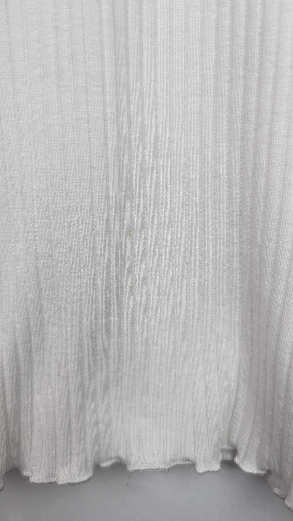 New Look White Ribbed Top - Girls 12 - 13 Years - Little Ones Preloved. Second Hand Children's & Preloved Baby, Kids, Girls & Boys Clothes. UK online