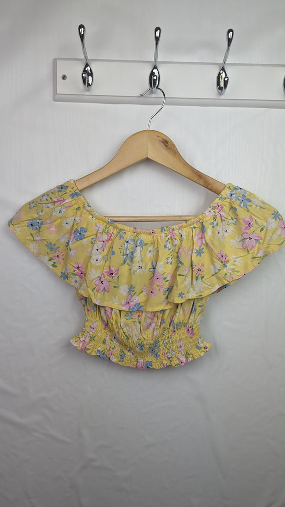 New Look Yellow Floral Top 10y New Look Used, Preloved, Preworn & Second Hand Baby, Kids & Children's Clothing UK Online. Cheap affordable. Brands including Next, Joules, Nutmeg Morrisons, TU, F&F, H&M.