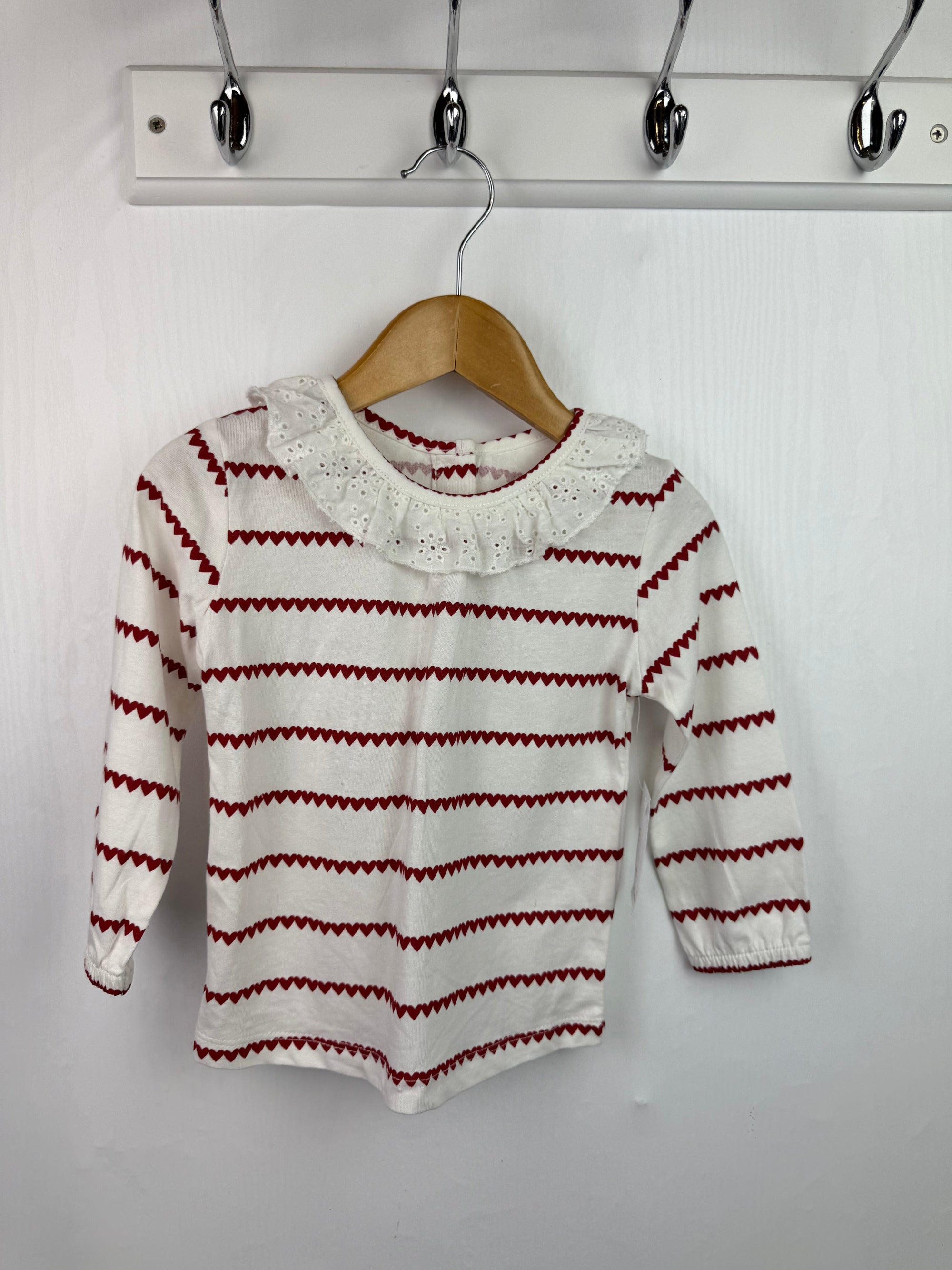 NEW Matalan Heart Eyelet Collar Top - Girls 9 - 12 Months - Little Ones Preloved. Second Hand Children's & Preloved Baby, Kids, Girls & Boys Clothes. UK online