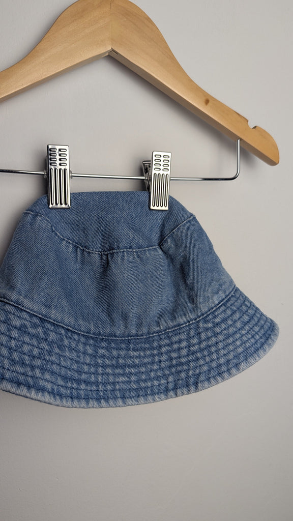 NEW M&S Plain Denim Bucket Hat - Unisex 12-18 Months Little Ones Preloved Used, Preloved, Preworn Baby, Girls & Boys Clothes. Kids & Children's second hand Clothing UK Online. Cheap affordable. Brands including Next, Joules, Nutmeg Morrisons, TU, F&F, H&M.