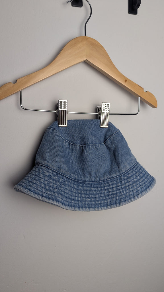 NEW M&S Plain Denim Bucket Hat - Unisex 12-18 Months Little Ones Preloved Used, Preloved, Preworn Baby, Girls & Boys Clothes. Kids & Children's second hand Clothing UK Online. Cheap affordable. Brands including Next, Joules, Nutmeg Morrisons, TU, F&F, H&M.