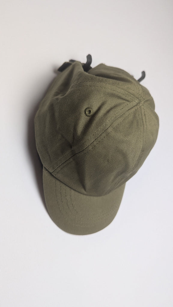 NEW M&S Plain Green Kids Baseball Cap - Boys 10-13 Years Little Ones Preloved Used, Preloved, Preworn Baby, Girls & Boys Clothes. Kids & Children's second hand Clothing UK Online. Cheap affordable. Brands including Next, Joules, Nutmeg Morrisons, TU, F&F, H&M.