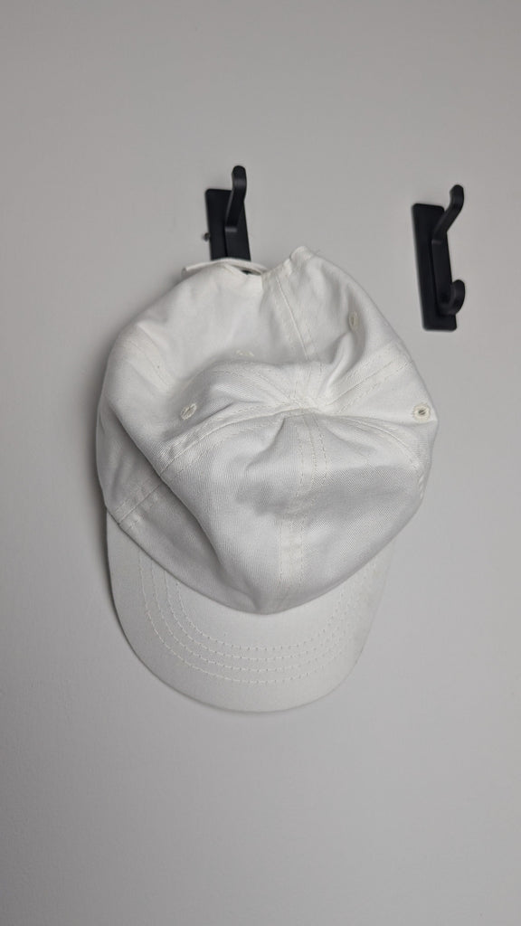 NEW M&S Plain White Baseball Cap - Unisex 18-36 Months Little Ones Preloved Used, Preloved, Preworn & Second Hand Baby, Kids & Children's Clothing UK Online. Cheap affordable. Brands including Next, Joules, Nutmeg Morrisons, TU, F&F, H&M.