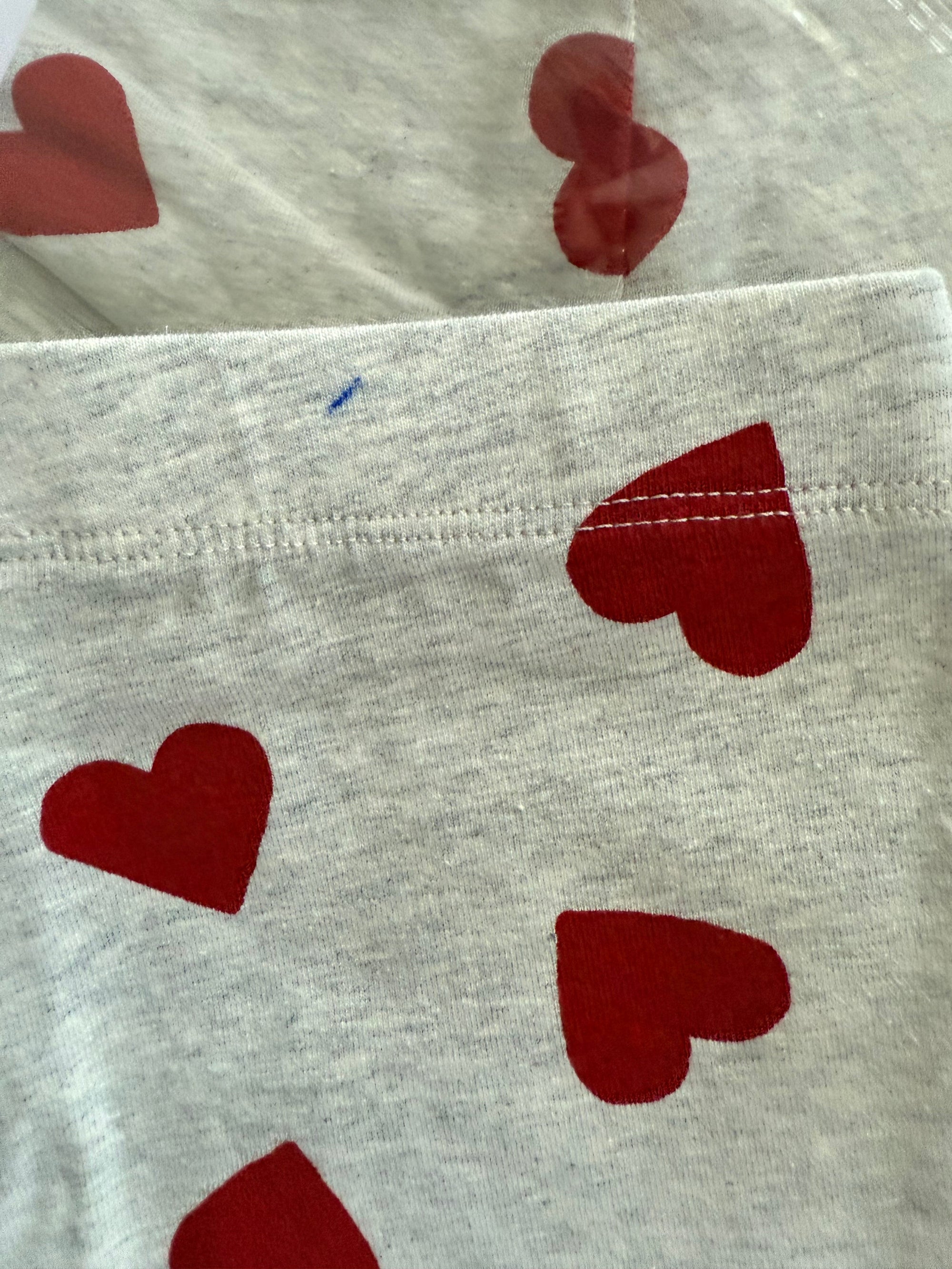 NEW M*S Red Heart Grey Leggings (2nd) - Girls 3 - 4 Years - Little Ones Preloved. Second Hand Children's & Preloved Baby, Kids, Girls & Boys Clothes. UK online