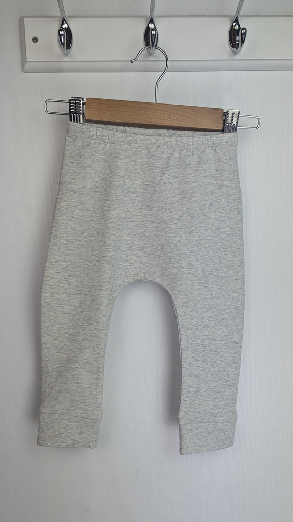 NEW Next Grey Harem Cuffed Leggings - Unisex 12-18 Months Next Used, Preloved, Preworn & Second Hand Baby, Kids & Children's Clothing UK Online. Cheap affordable. Brands including Next, Joules, Nutmeg Morrisons, TU, F&F, H&M.